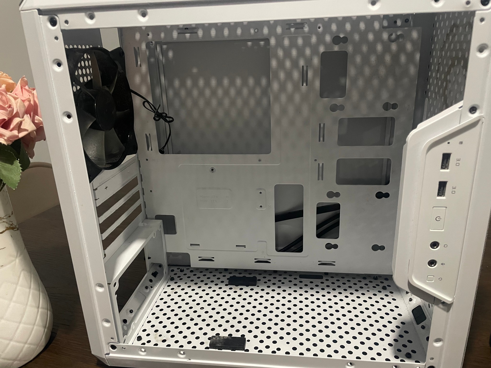 COOLERMASTER MASTER BOX Q300L “White”