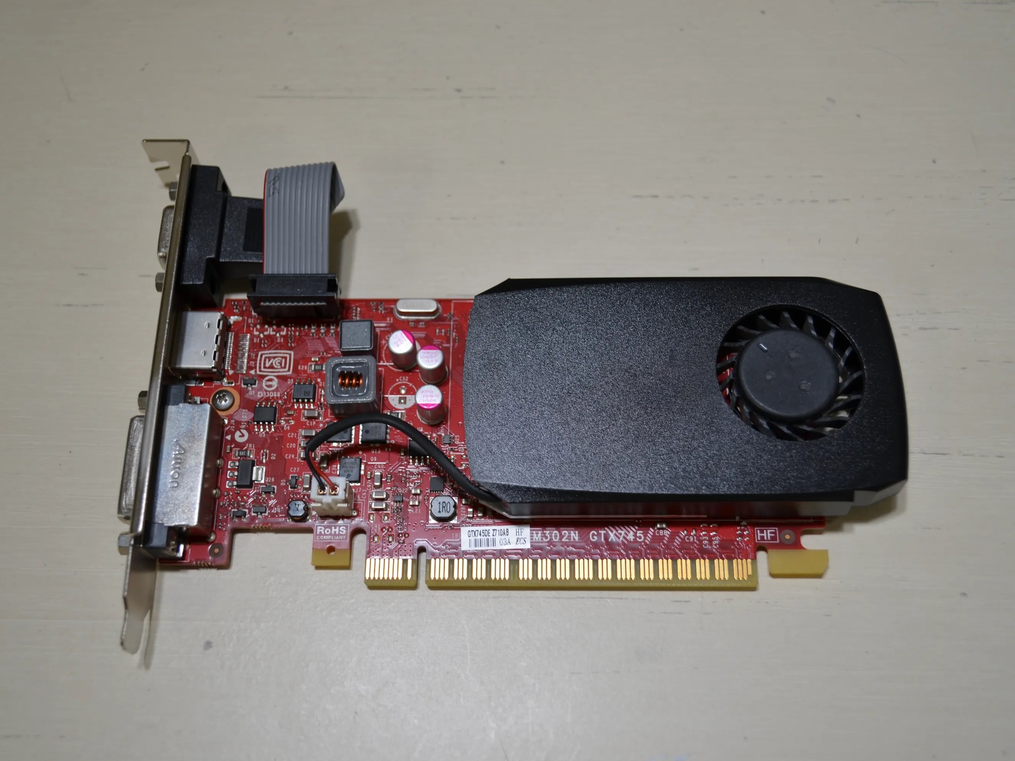 NVIDIA GeForce GTX 745 4GB; 1x DVI-D 1x HDMI 1x VGA GPU (#6)