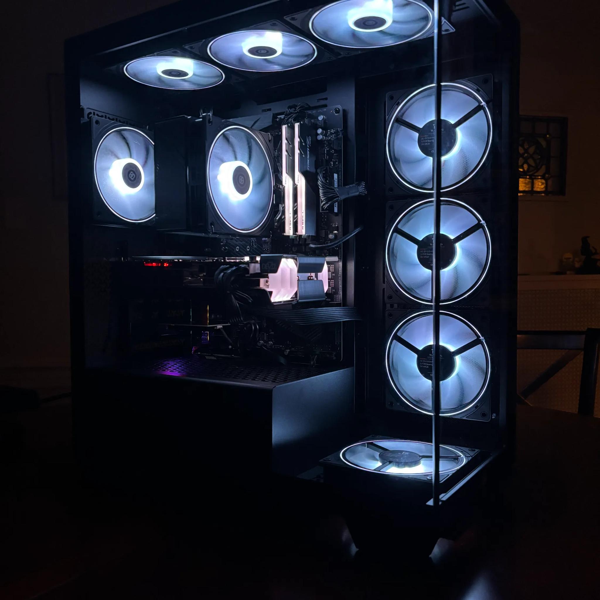 RX 6600 XT | Ryzen 7 5700