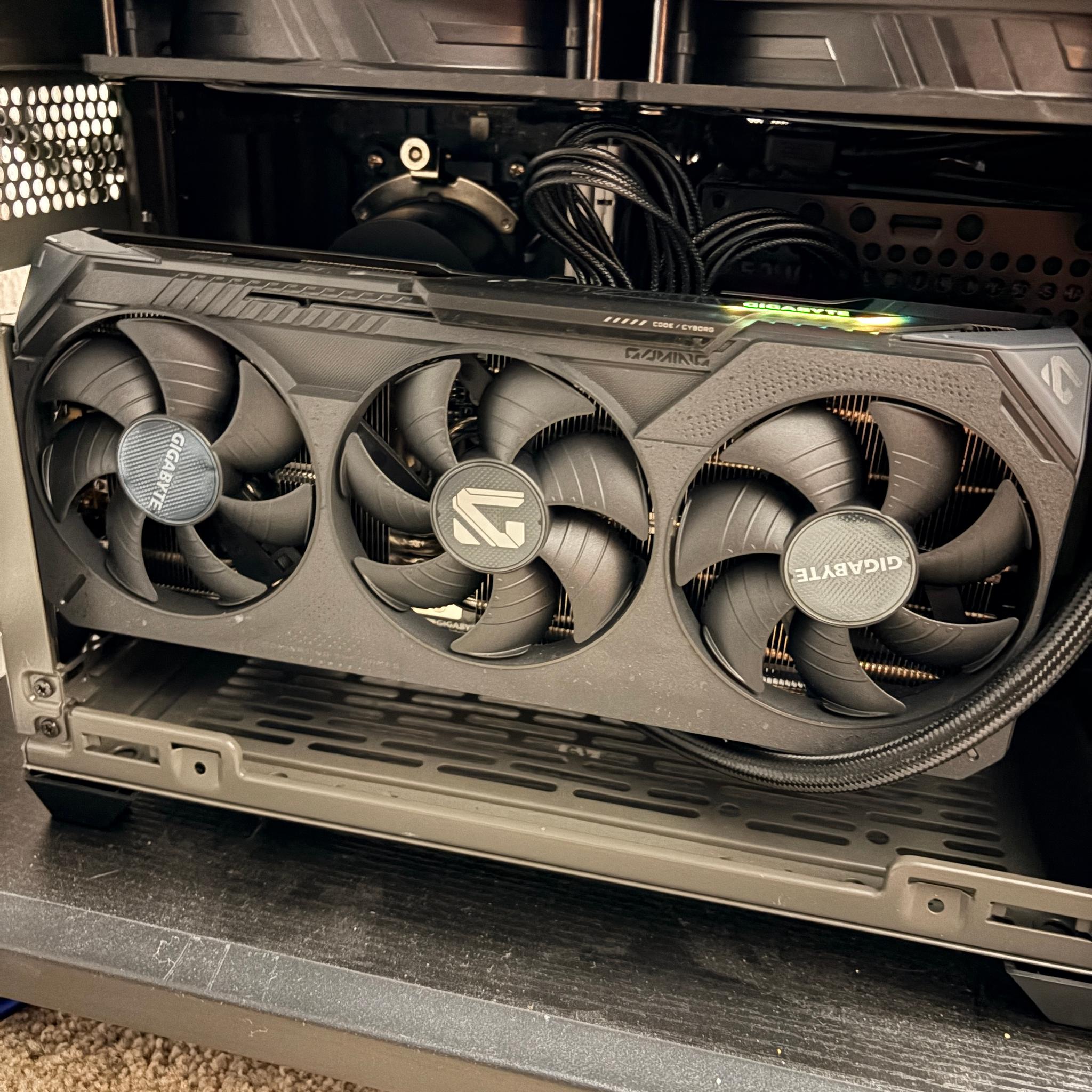 Gigabyte RX 9070 Gaming OC 16GB – Premium Condition – Complete Setup