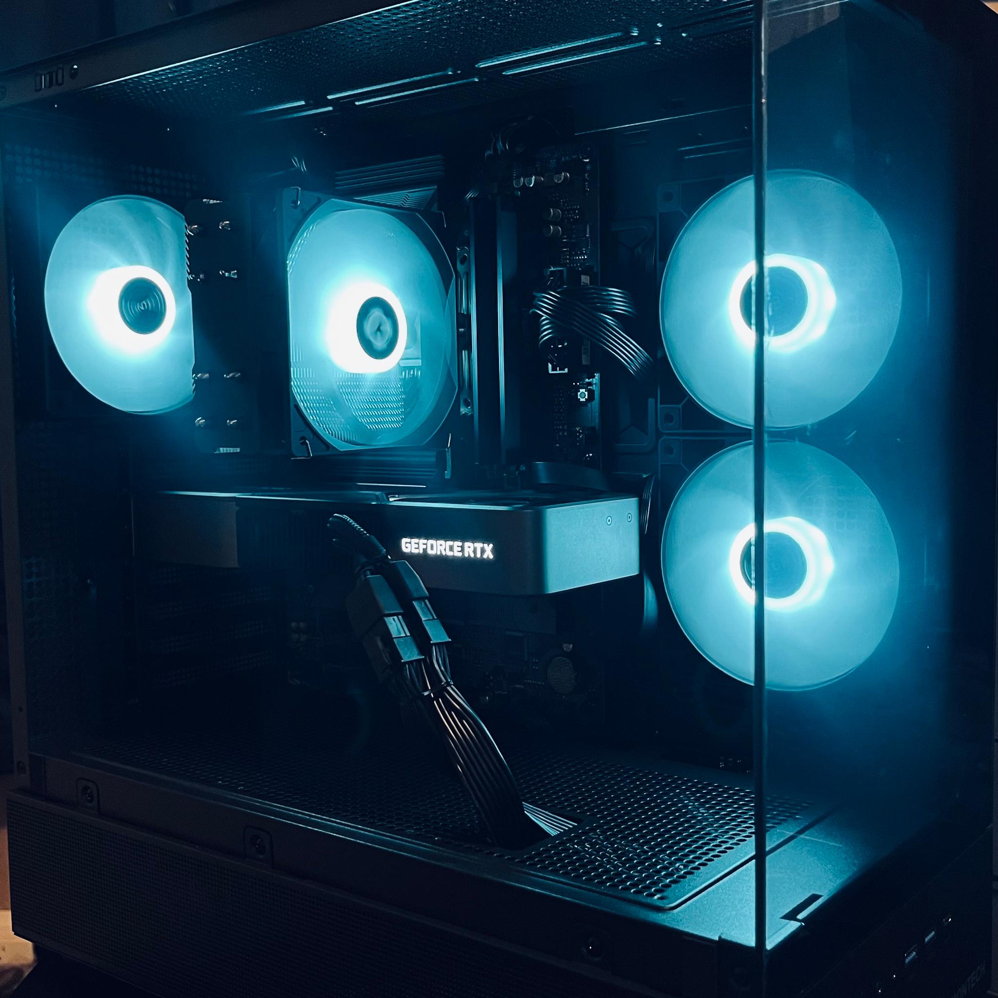 Pro Gaming PC |RTX 3080 // Ryzen 7700X // 32GB DDR5|
