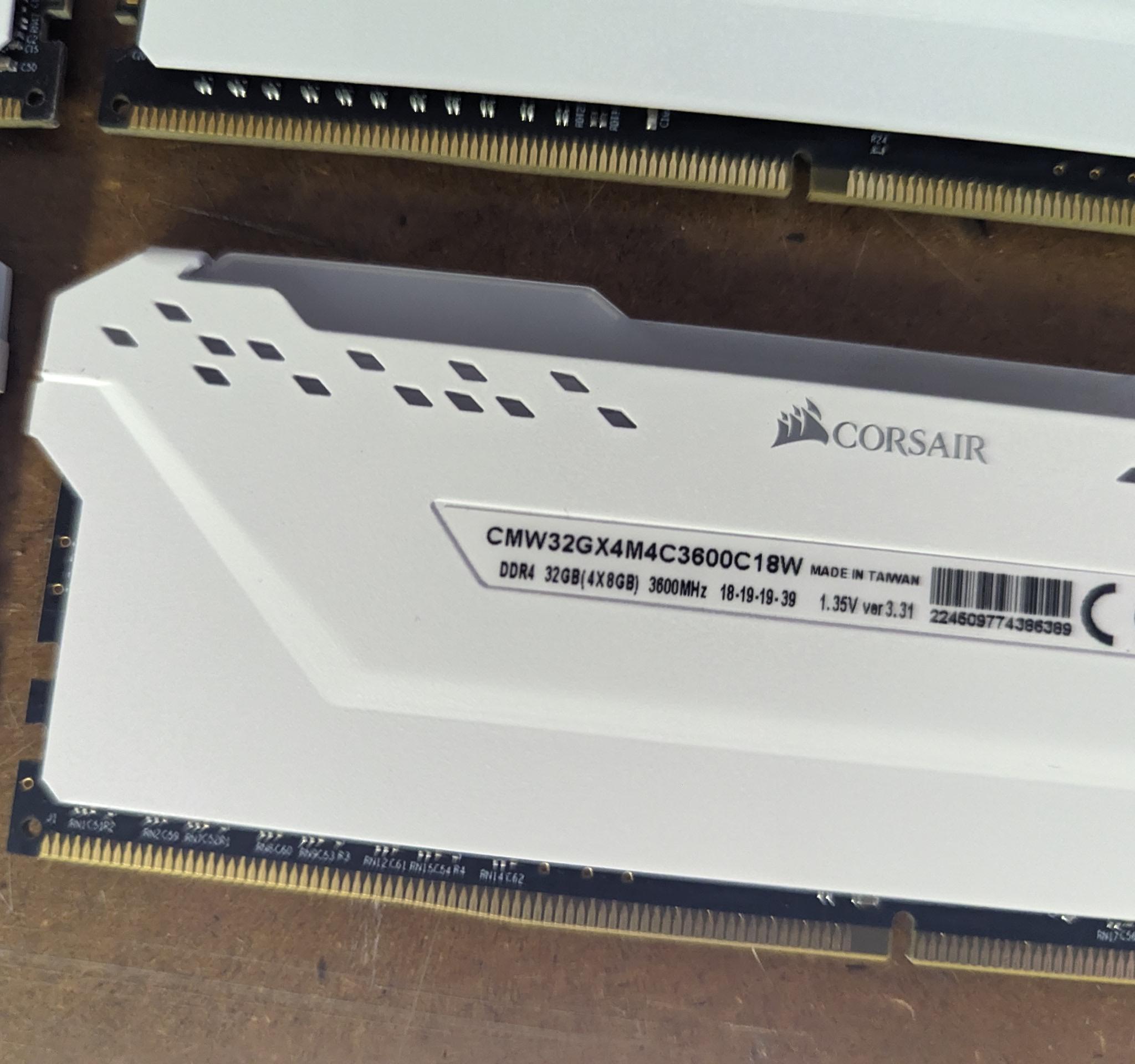 Vengeance Pro White 32gig @3600mhz