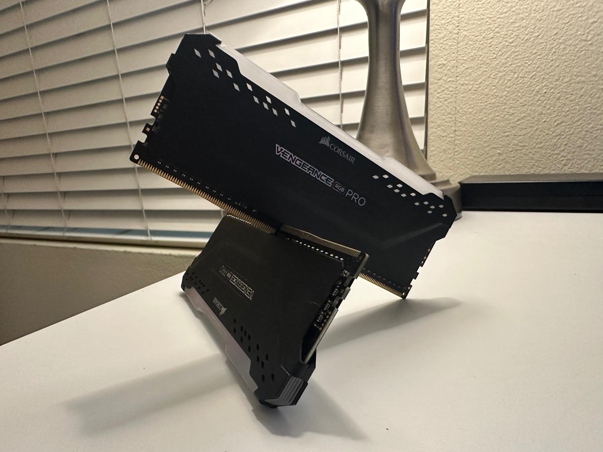 Corsair Vengeance RGB Pro 16 GB DDR4 3000 Mhz (OOW)