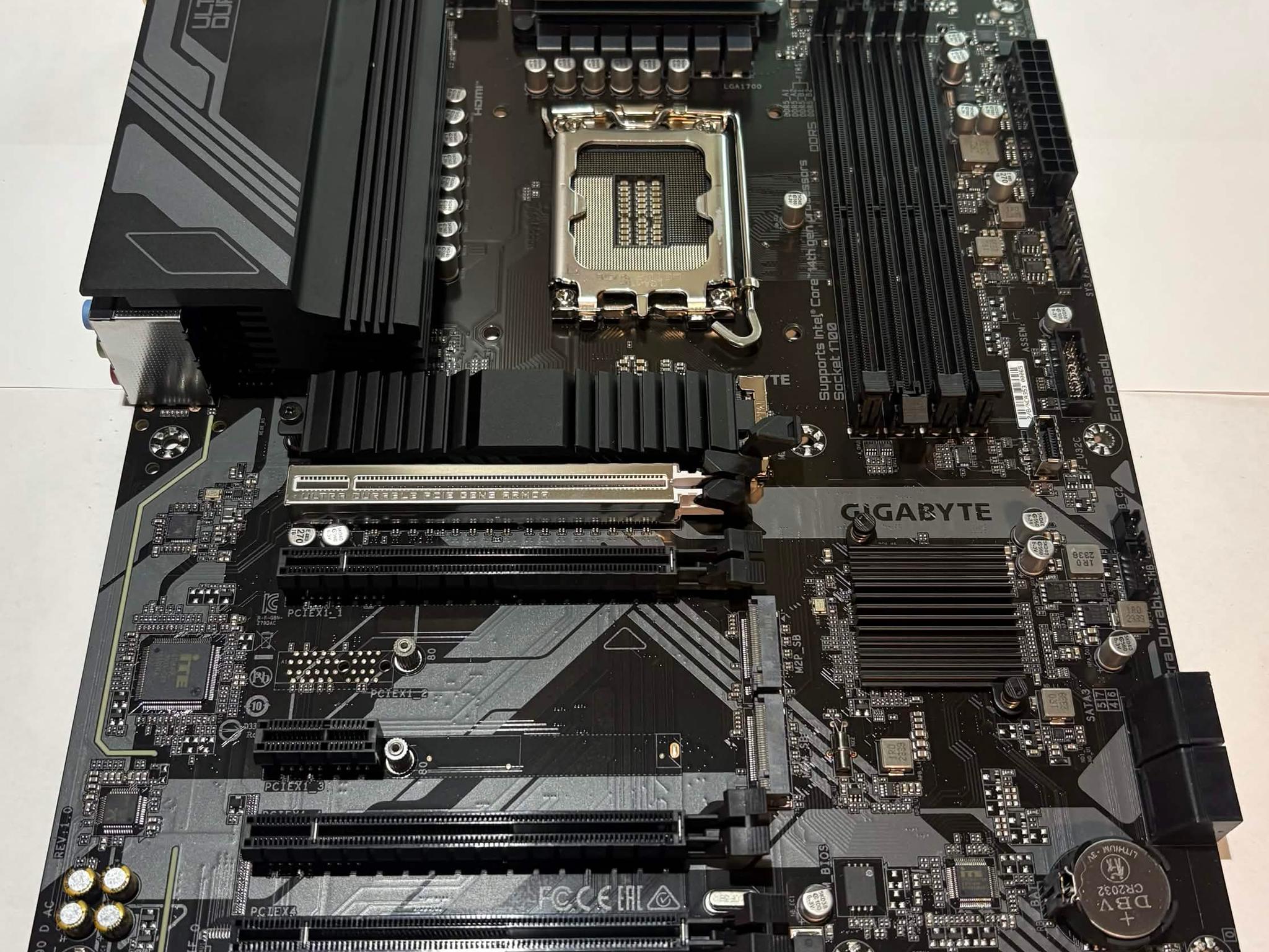 Gigabyte Z790 UD AC DDR5 Motherboard LGA1700 Tested Working