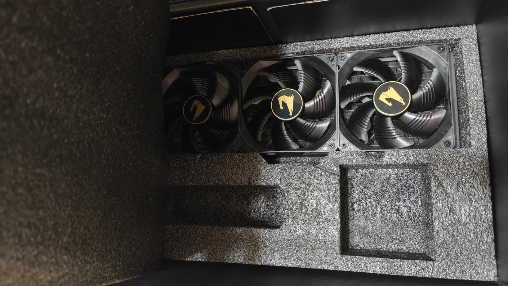 Gigabyte RTX 3090ti Aorus Extreme Waterforce