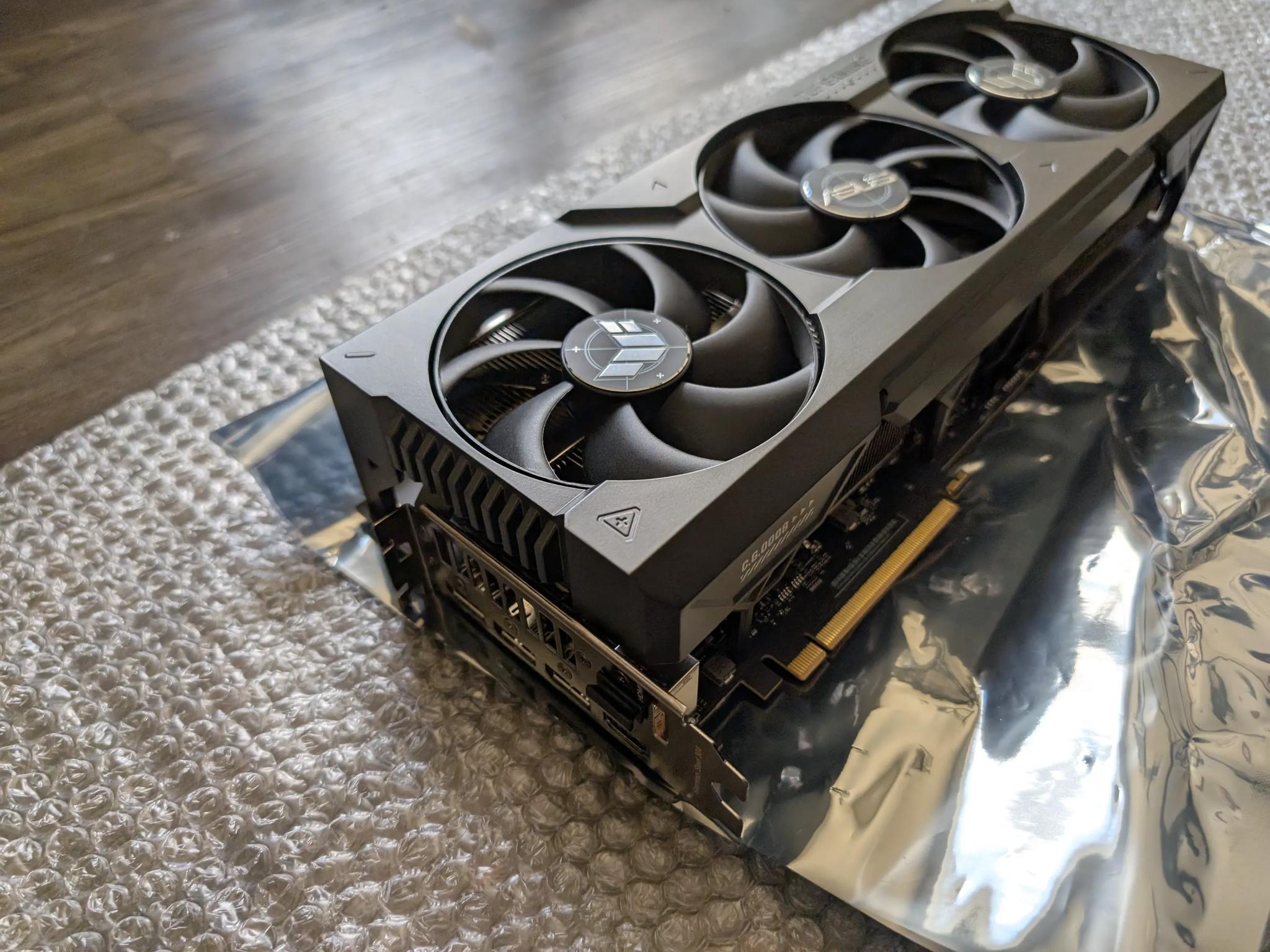 ASUS GeForce RTX 4090 TUF Gaming Overclocked Triple-Fan 24GB GDDR6X PCle 4.0 Graphics Card