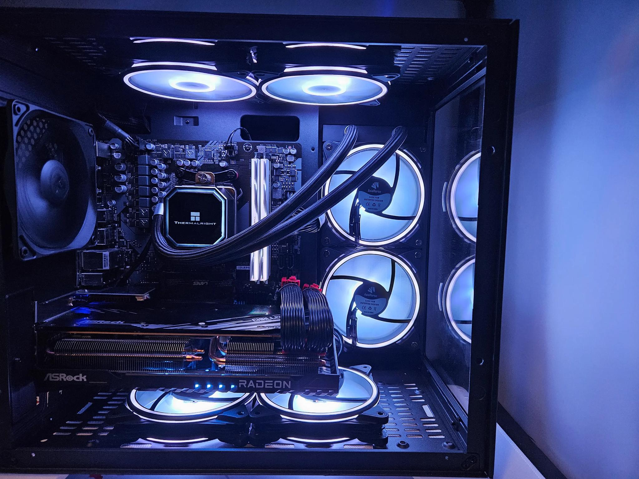 Demo unit sale! Liquid cooled Ryzen 9 7900x / 64GB DDR5 / 1TB SSD / RX 7800 XT 16GB