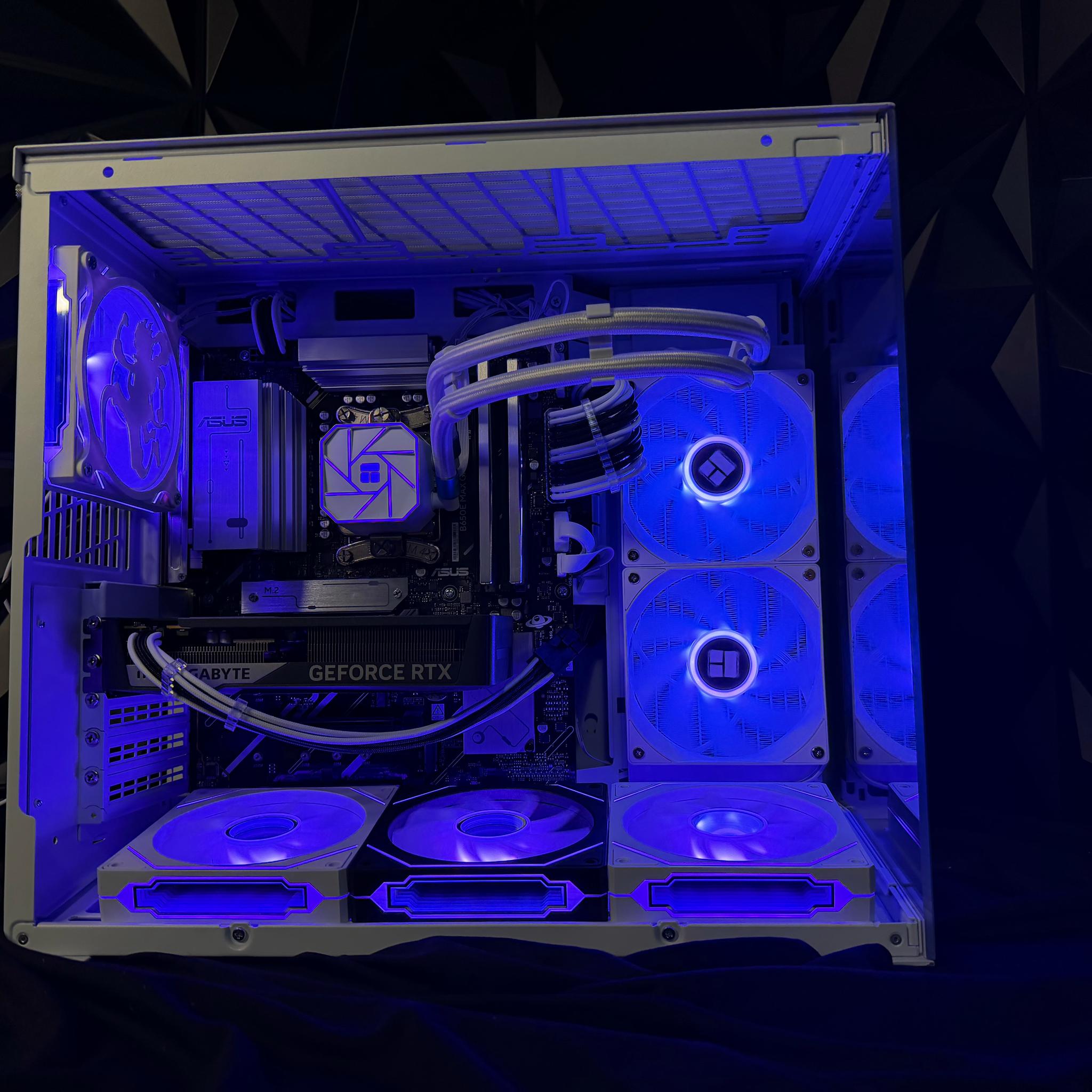 🏴‍☠️ Luffy Gear 5 🏴‍☠️ Ryzen 5 9600X|  RTX 5060| 32 GB DDR5| 1 TB NVMe