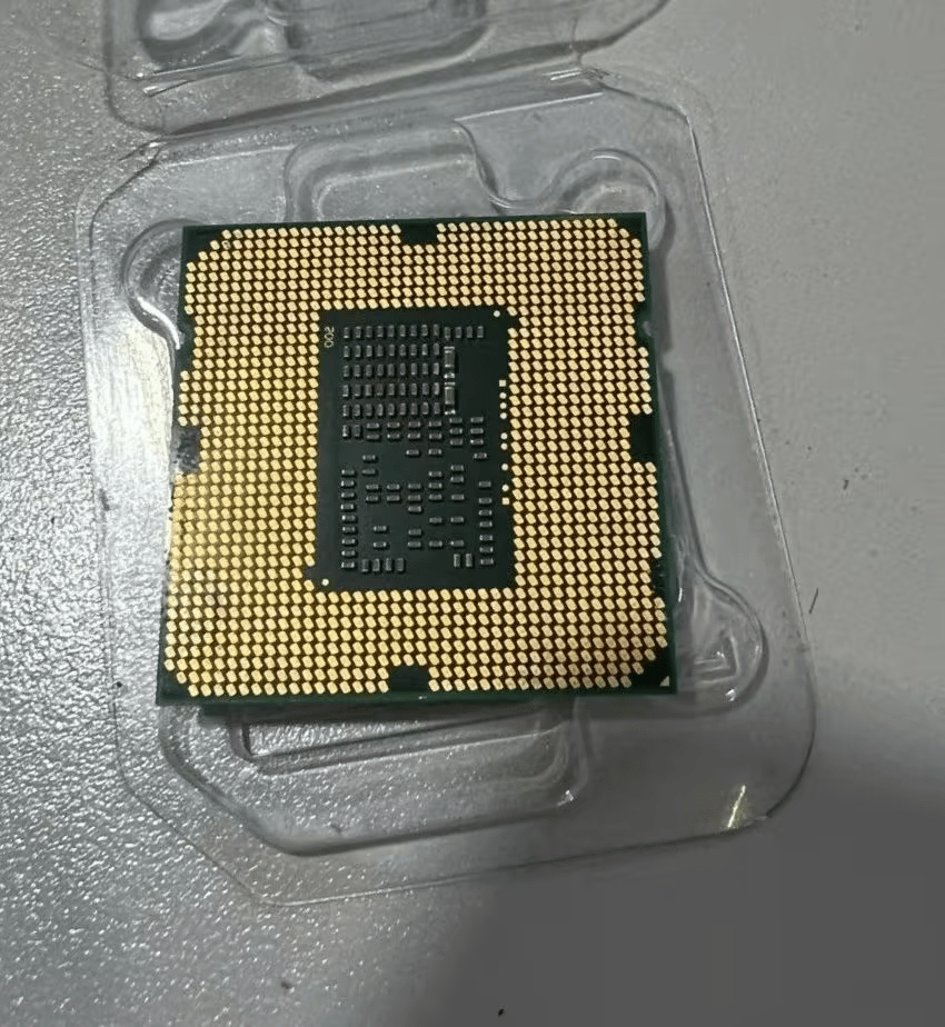 Intel Core i7-10900k 10-core/20-Thread LGA1200 Desktop CPU