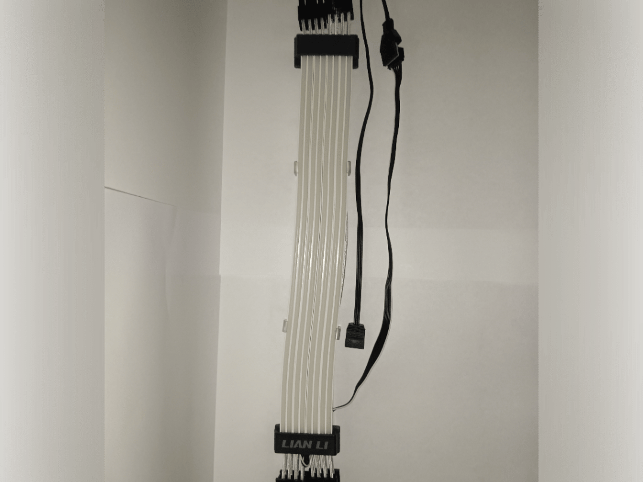 Lian Li Strimer Plus Double 8-Pin ARGB GPU Extension Cable (V1)