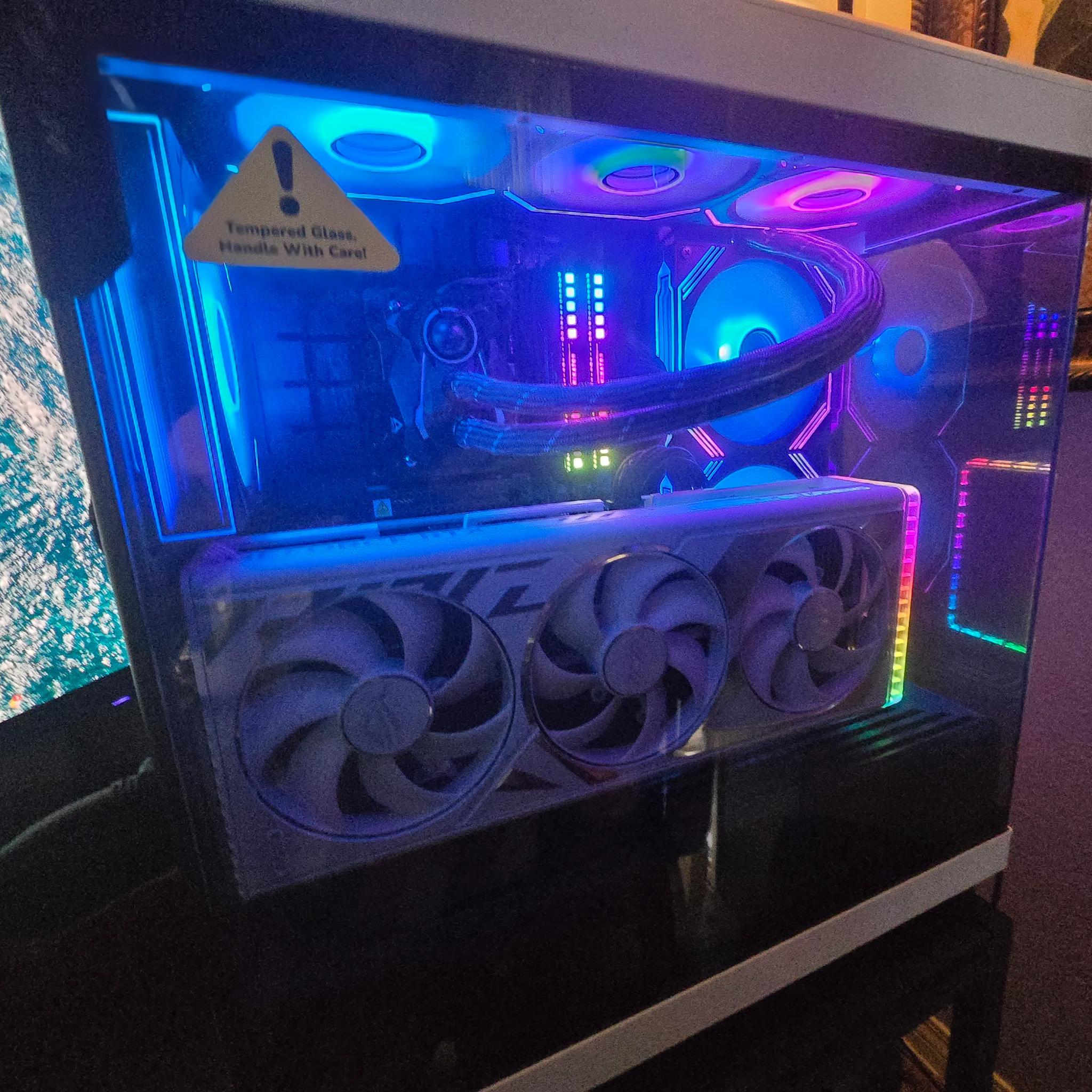 WHITE AND BLACK 4K/1440P POWERFUL GAMING/STREAMING PC:4080, 7800X3D, 2TB 980 PRO, 32GB DOMINATOR RAM