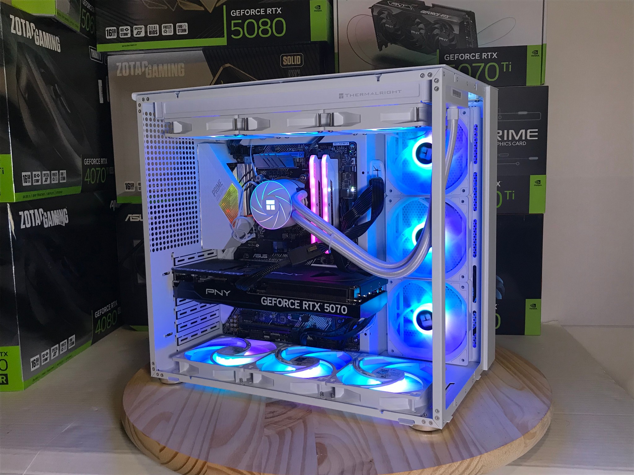 RTX 5070 | 32GB RAM | i7 | 1TB SSD