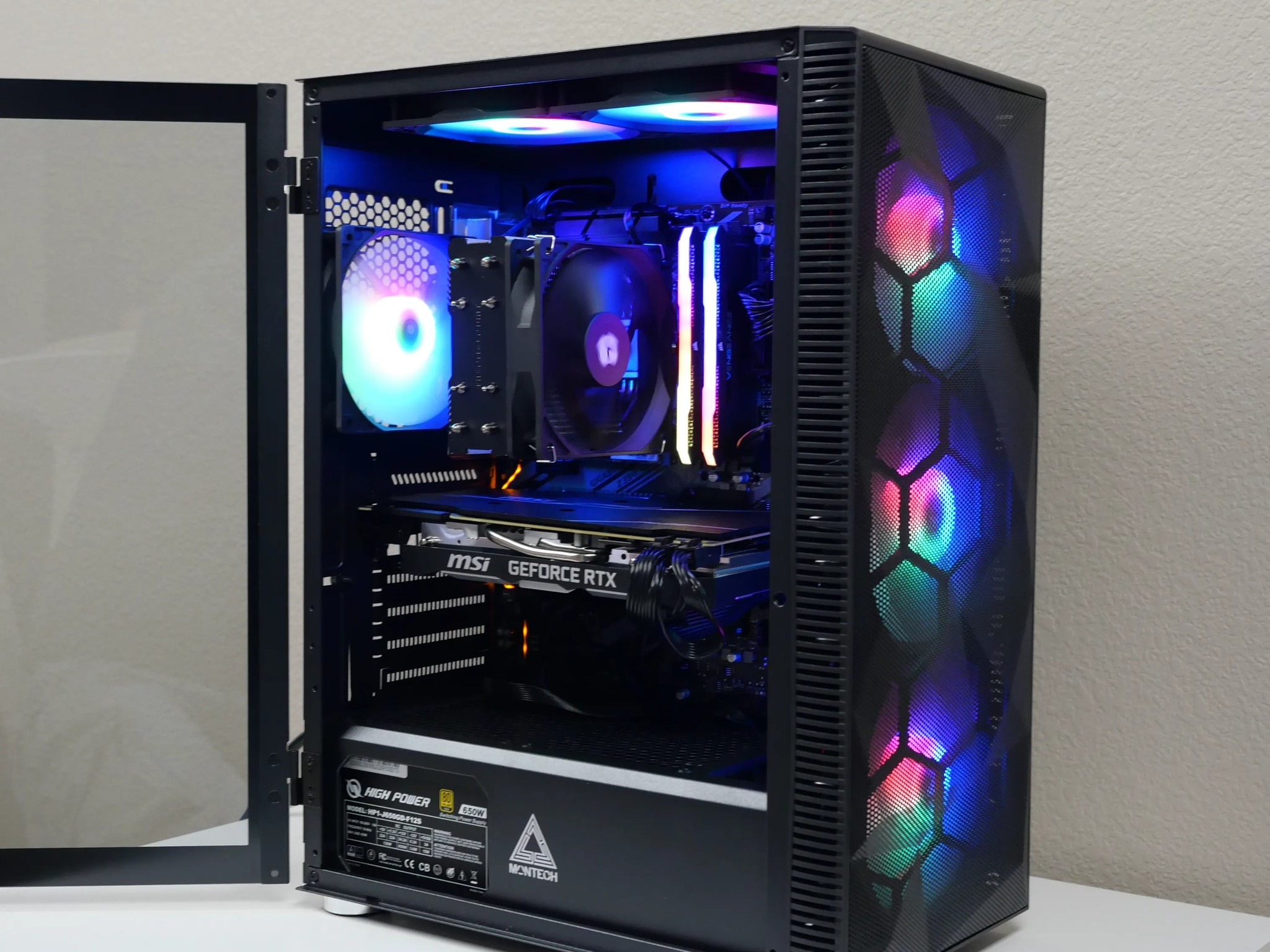 Intel i7-9700k - MSI GeForce RTX 2070 Super - Corsair Vengeance 32GB 3600MHz - 1TB NVMe SSD