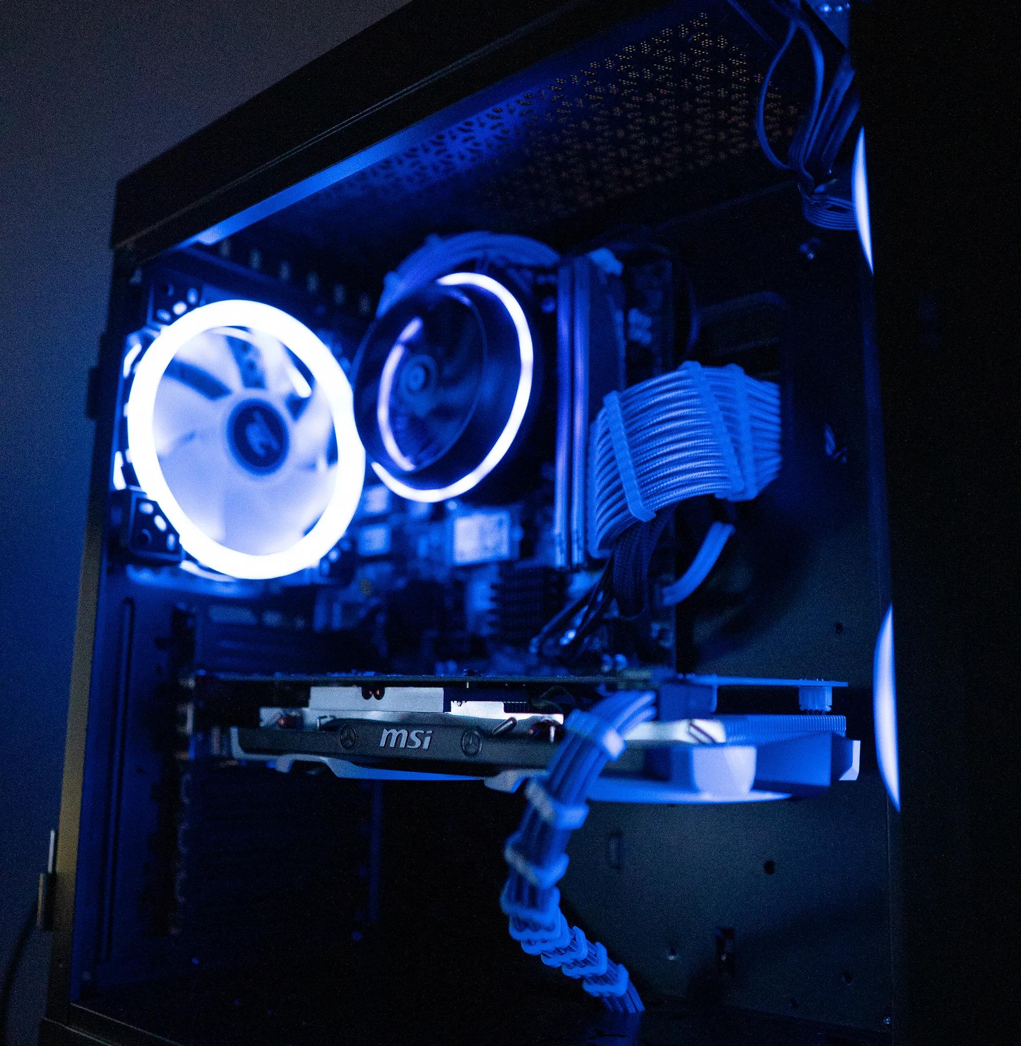 ⚫❄️ | NVIDIA GTX 960 | INTEL i5 4570 | 8GB RAM | 256GB NVME SSD + 250GB HDD | Arctic Blizzard 2.0