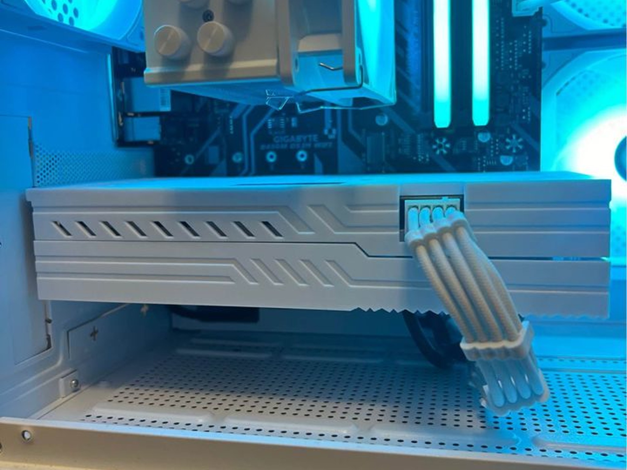 All White Budget Gaming Pc