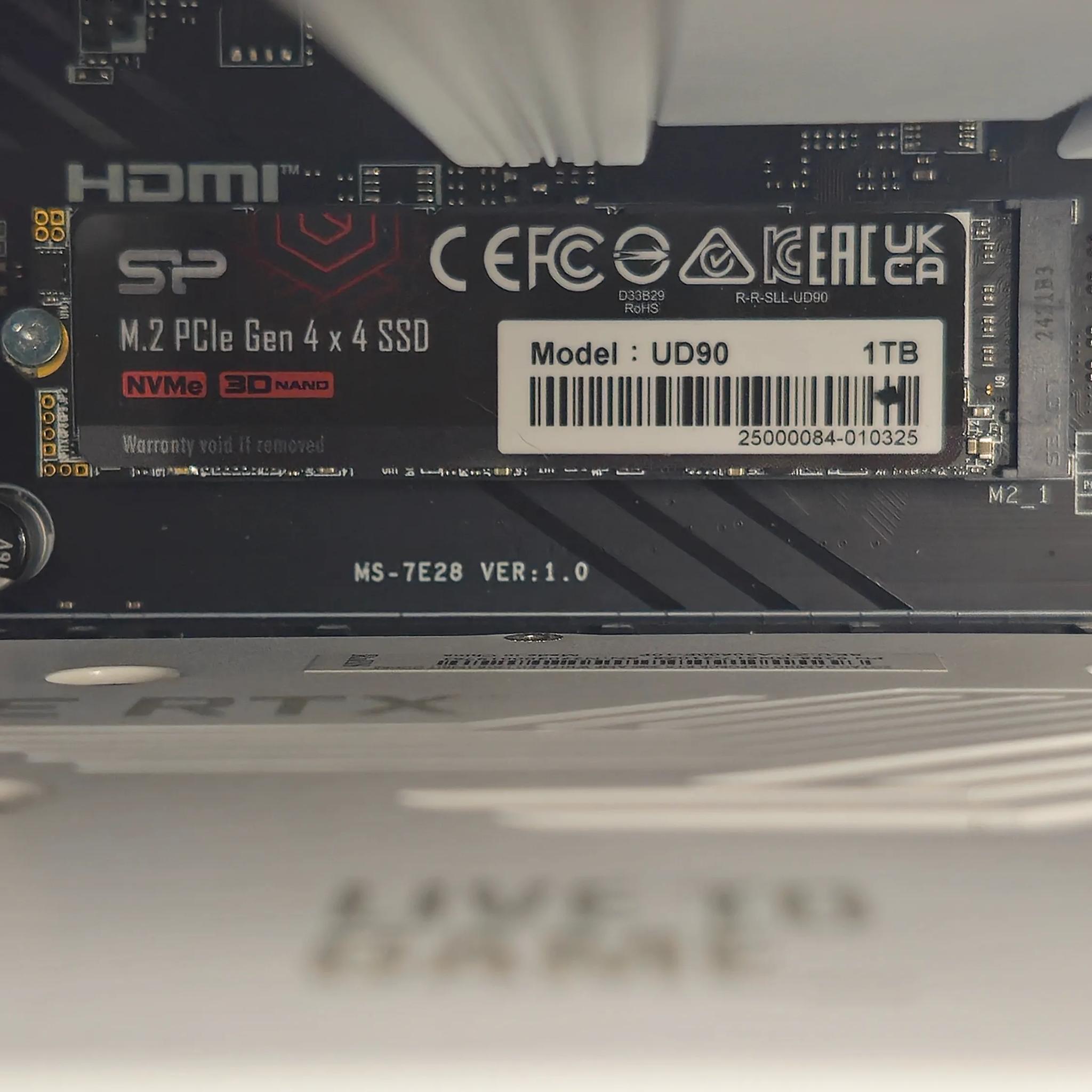 Icey / RTX 3060 12GB / Ryzen 5 8400f / 16GB DDR5 / 1TB SSD / MSI ZOTAC WHITE GAMING PC AM5