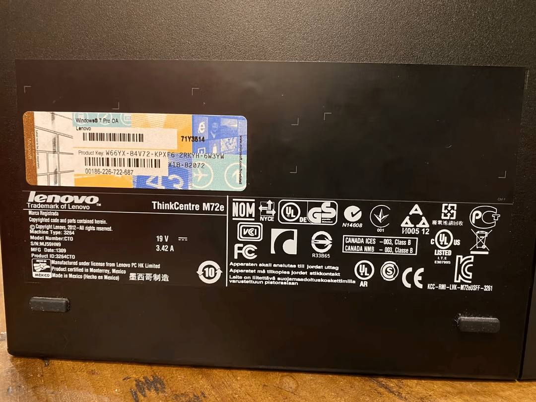 Lenovo ThinkCentre M72e - MFF - Intel i3-3220T - Windows 10 Pro - 128GB SSD - 8GB RAM - Disc Drive