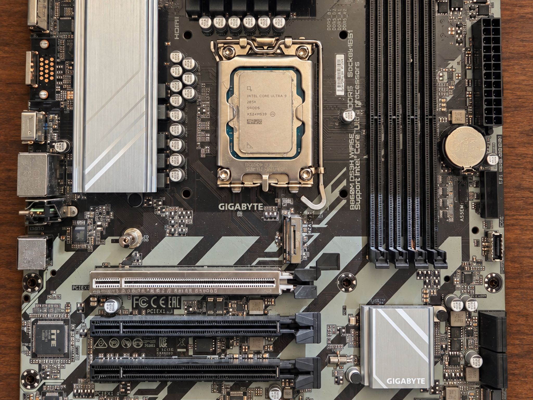 Intel Core Ultra 9 285K + Gigabyte B860M DS3H WIFI CPU & Motherboard Combo