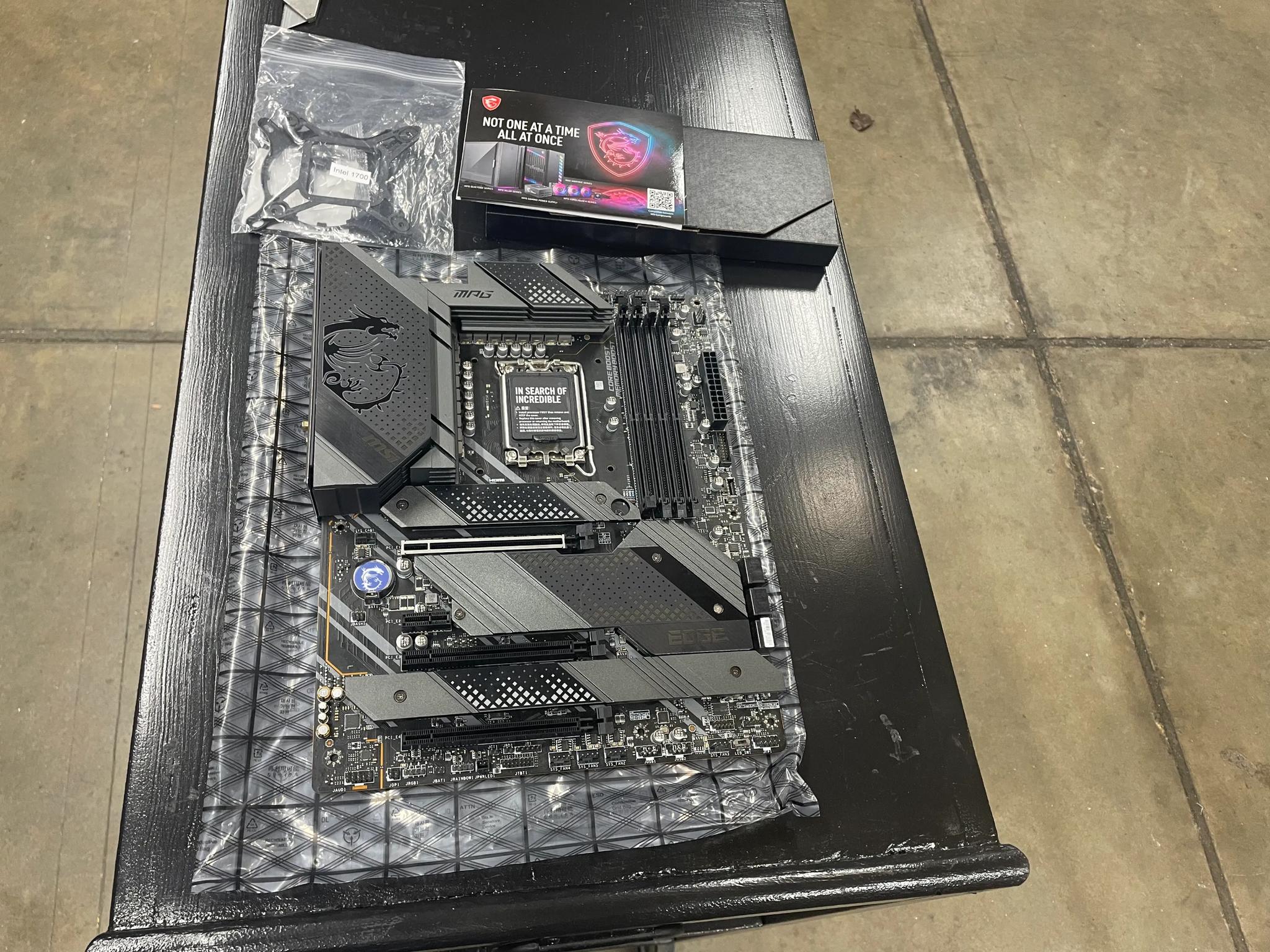 MSI MEG Z690