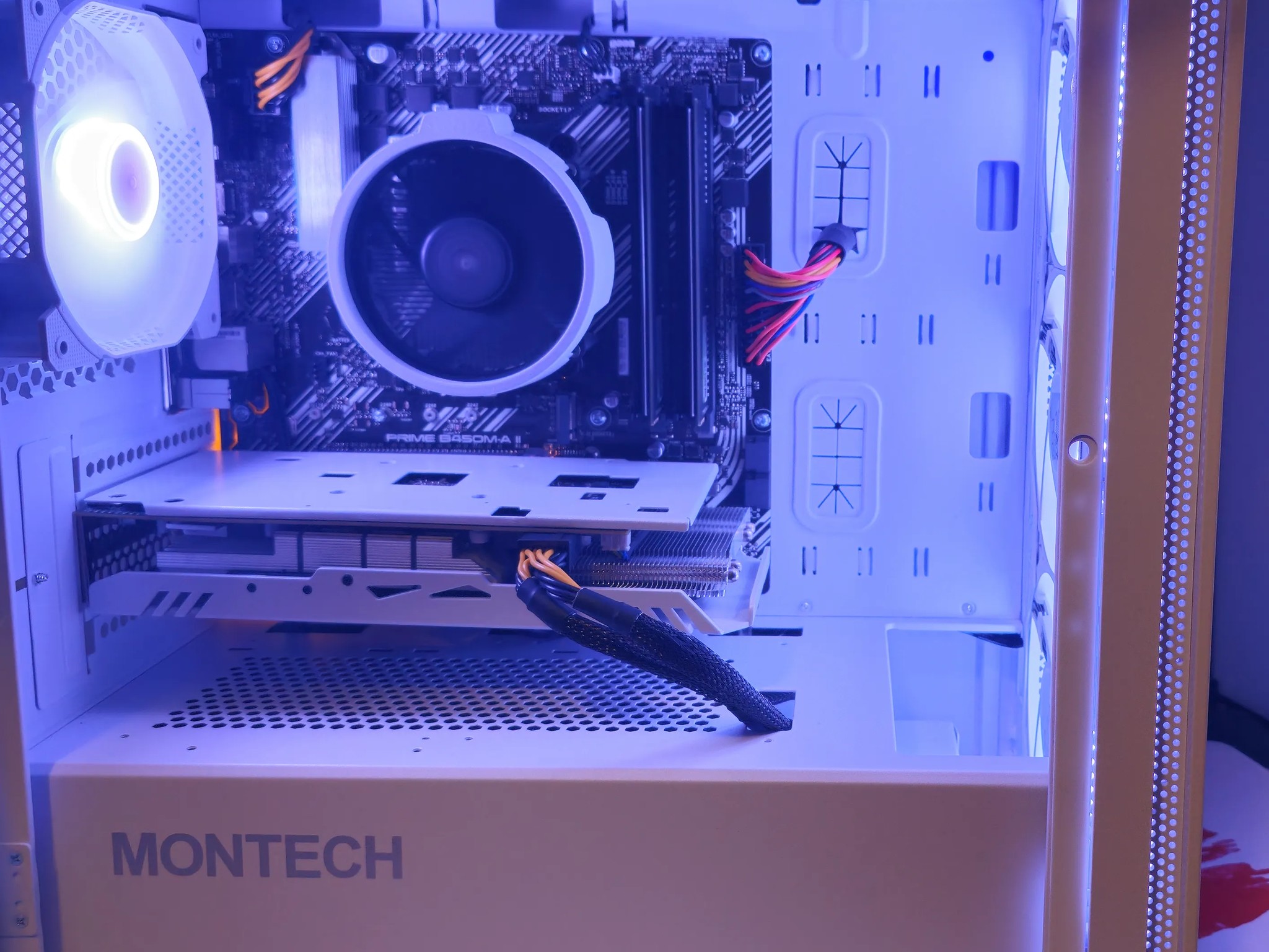 Frosty Budget Baller Ryzen 5 3600/ 16GB DDR4/ 1TB SSD/ RX570 8GB
