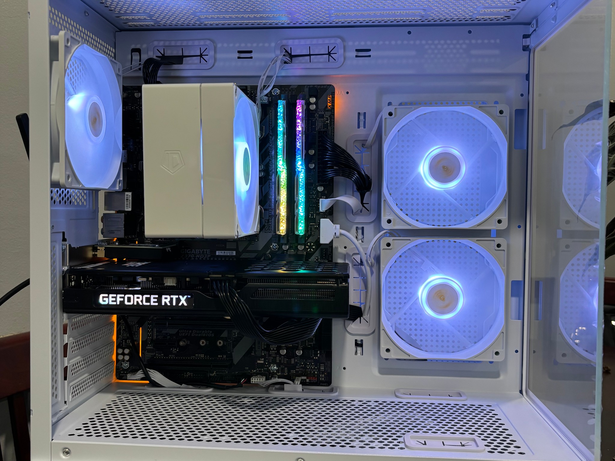 I7 8700 - RTX 3050 8gb - ddr4 16gb 3200mhz - 512gb ssd