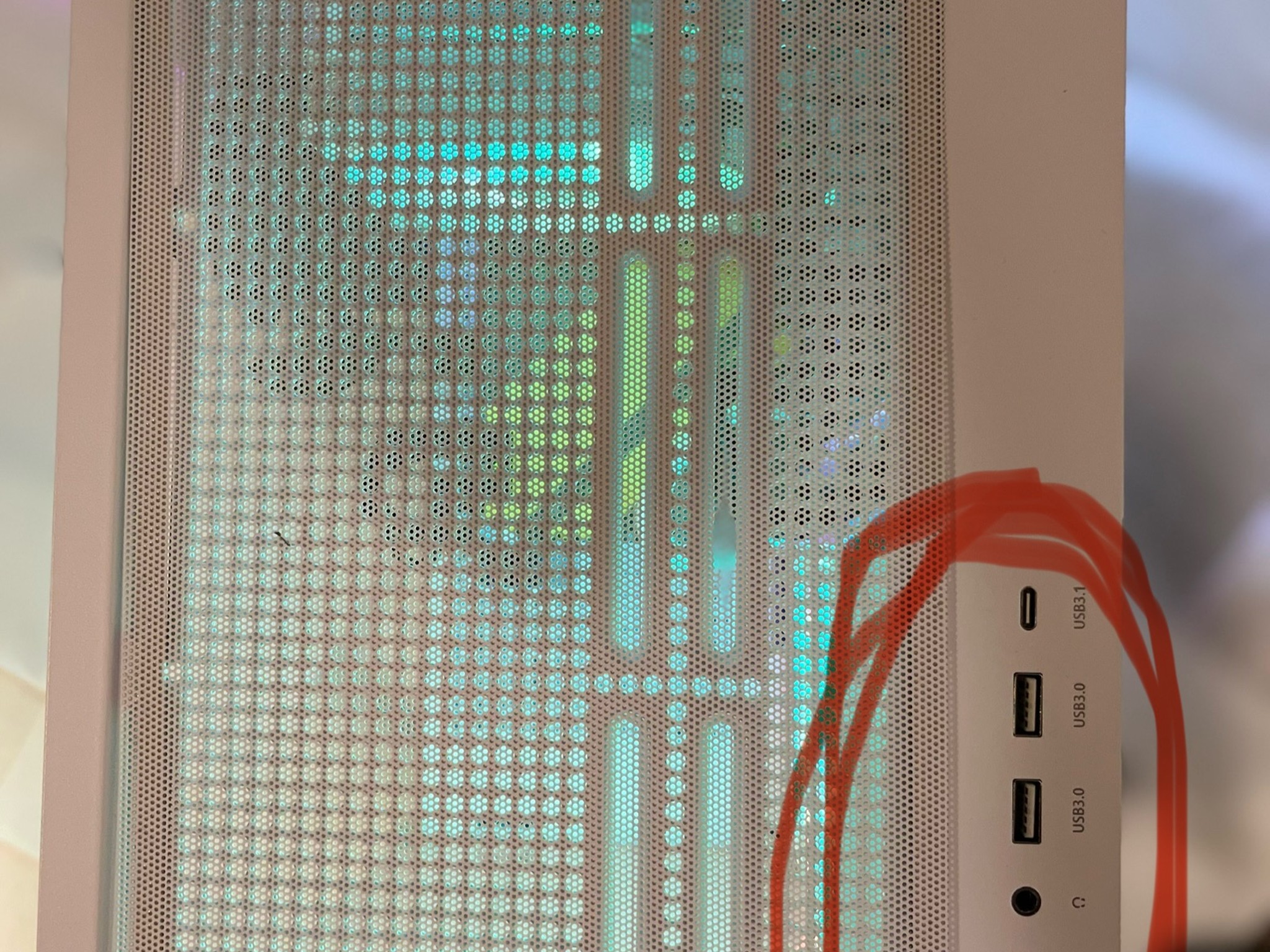 CUSTOM WHITE GAMING PC! (RYZEN 5 5500+NVIDIA GTX 1070) 100FPS BLACKOPS 6 FORTNITE VALORANT