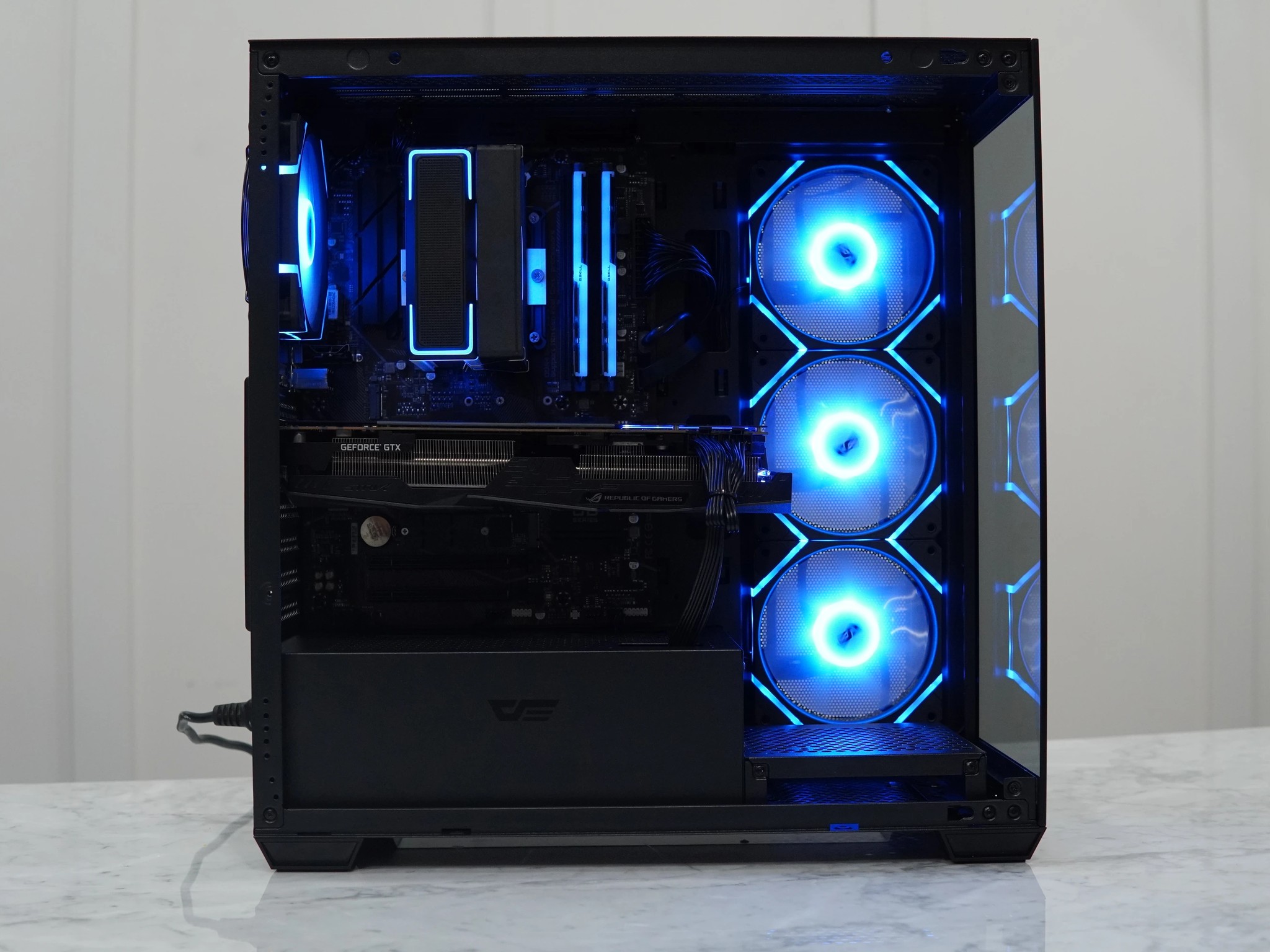 GeForce GTX 1080 Ti, i5 10400