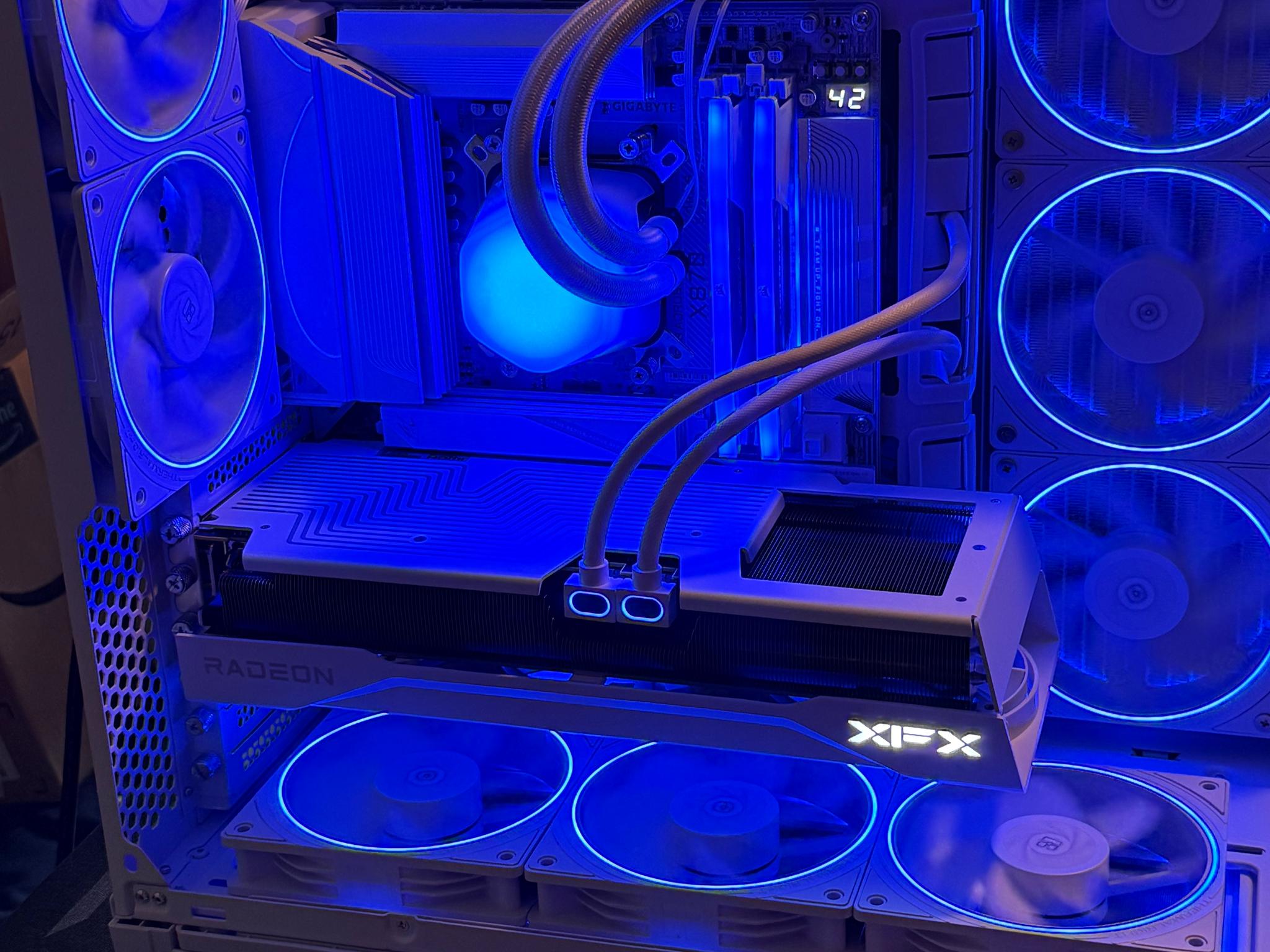 Premium Custom PC All White! 2TB Nvme! 9800X3D and 9070XT XFX Swift