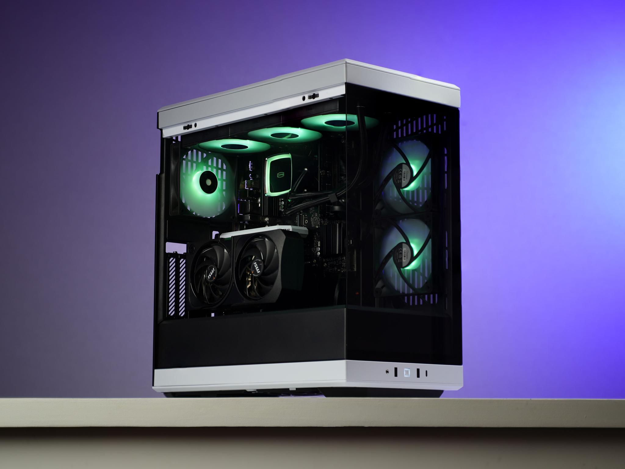 \ PF-00 / RTX 5070 Ryzen 7 7800X3D 32GB 2TB Windows 11 Workstation Gaming PC