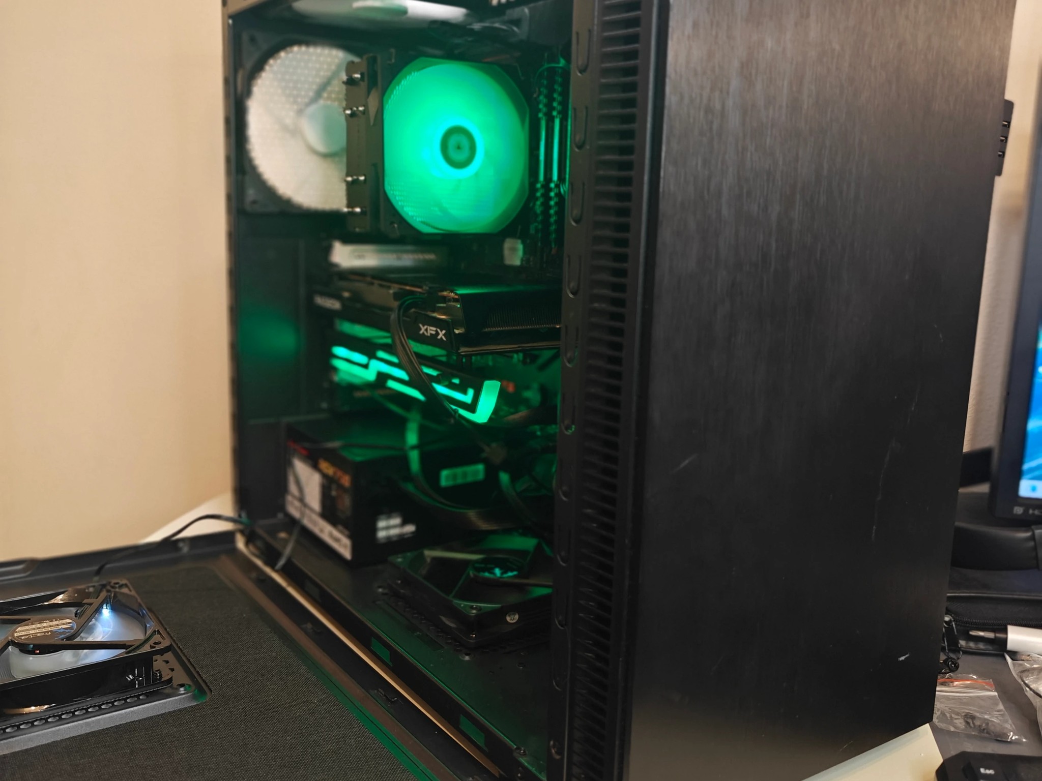 💰🖤🦾🤫 Massive 1080p Value | Ryzen 5 5500 | Radeon RX 6650 XT | Corsair VENGEANCE 32GB