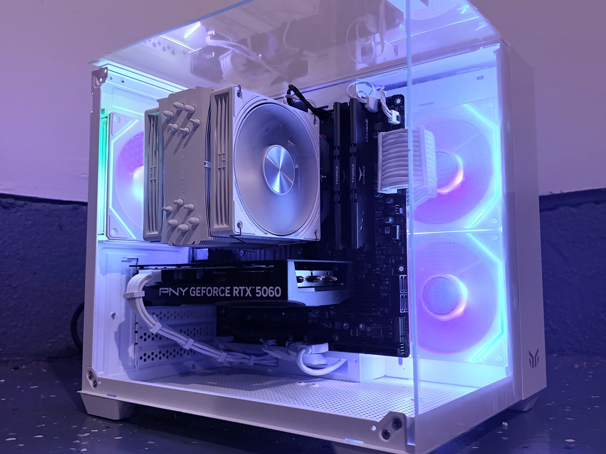 🌈"Frozen Opal"⚪️| 1080p Gaming | RTX 5060 | Ryzen 5 5500 | 16GB Ram | 1TB Storage | Free Shipping