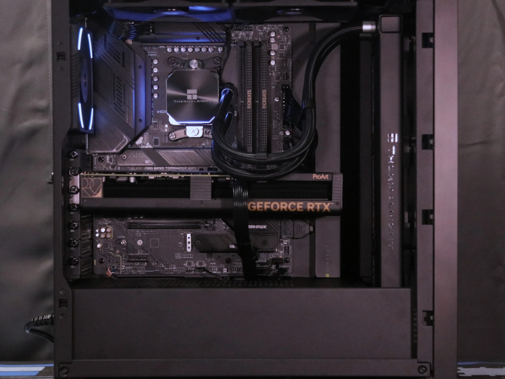 Darkmode|Ryzen 7 7700X|RTX 4070 Proart|32GB RAM|2TB SSD| Windows 11 Pro