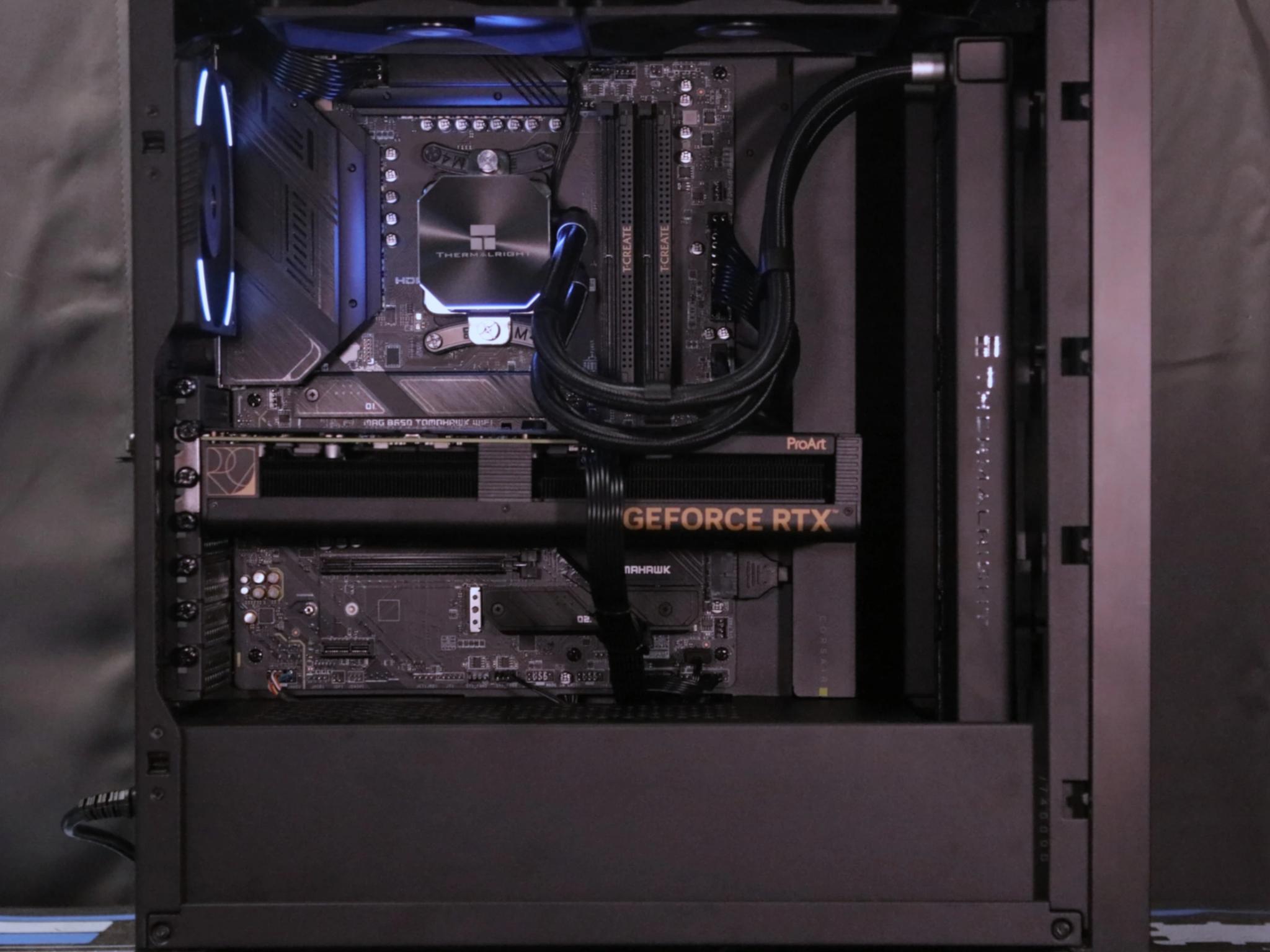 Darkmode|Ryzen 7 7700X|RTX 4070 Proart|32GB RAM|2TB SSD| Windows 11 Pro