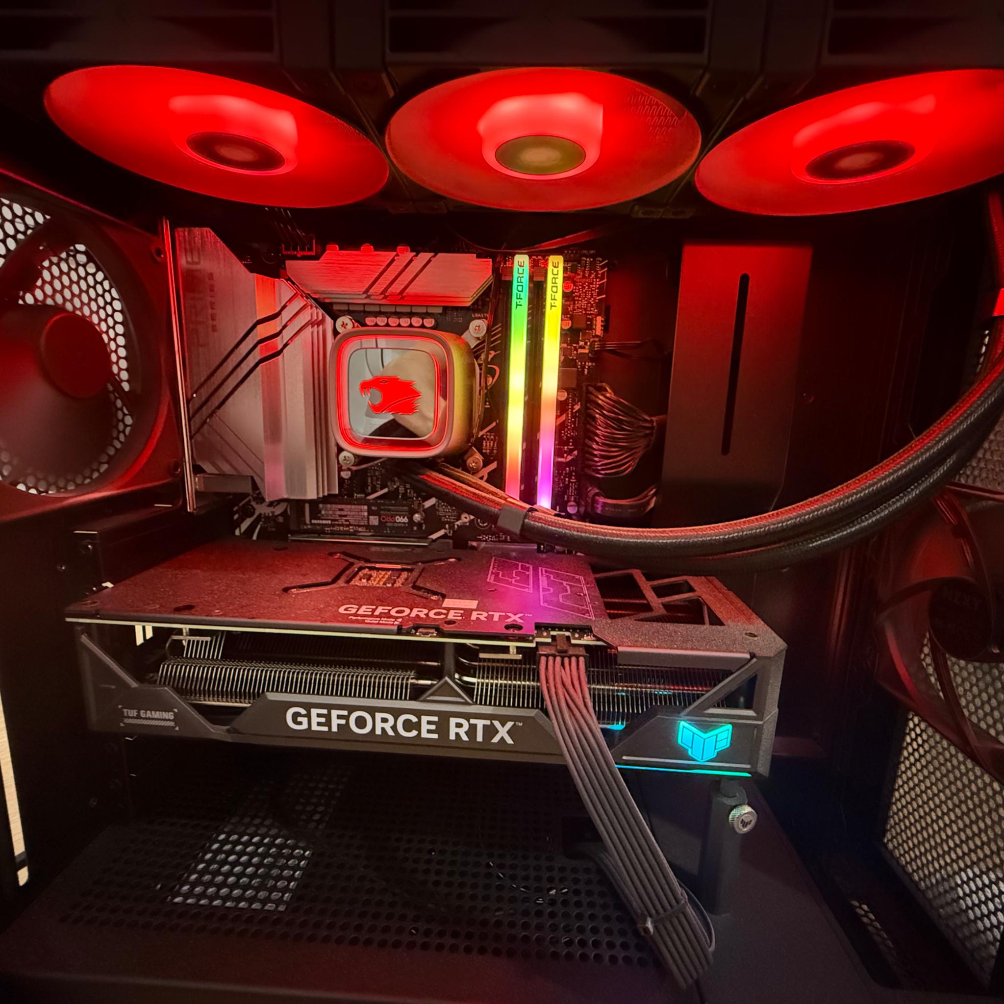 Intel i7-14700KF | RTX 4070 Ti | 32GB DDR5 | 3TB NVMe | NZXT H7