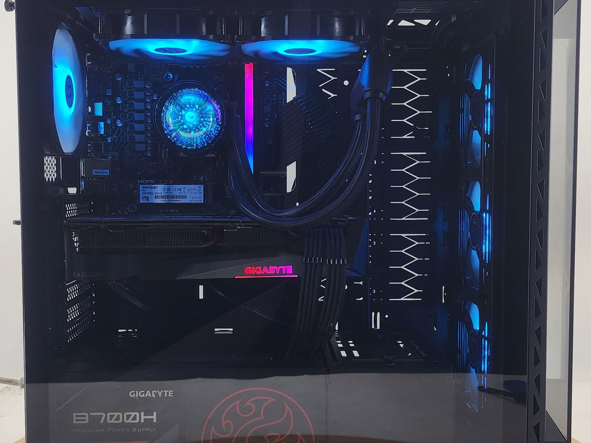 Gaming PC Ryzen 5 9600X 16GB RAM 1TB SSD RX 6800 XT 16GB Windows 11 Computer