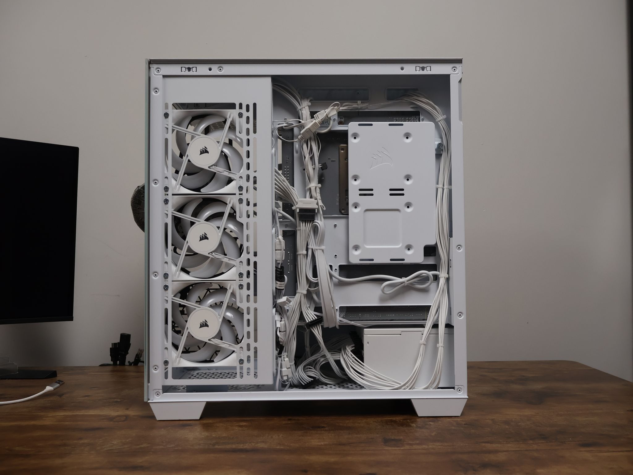 Star Wars RX 9070 XT Gaming PC – Ryzen 7 9800X3D | 32GB DDR5 6000MHz | 2TB NVMe | 1440p / 4K Gaming