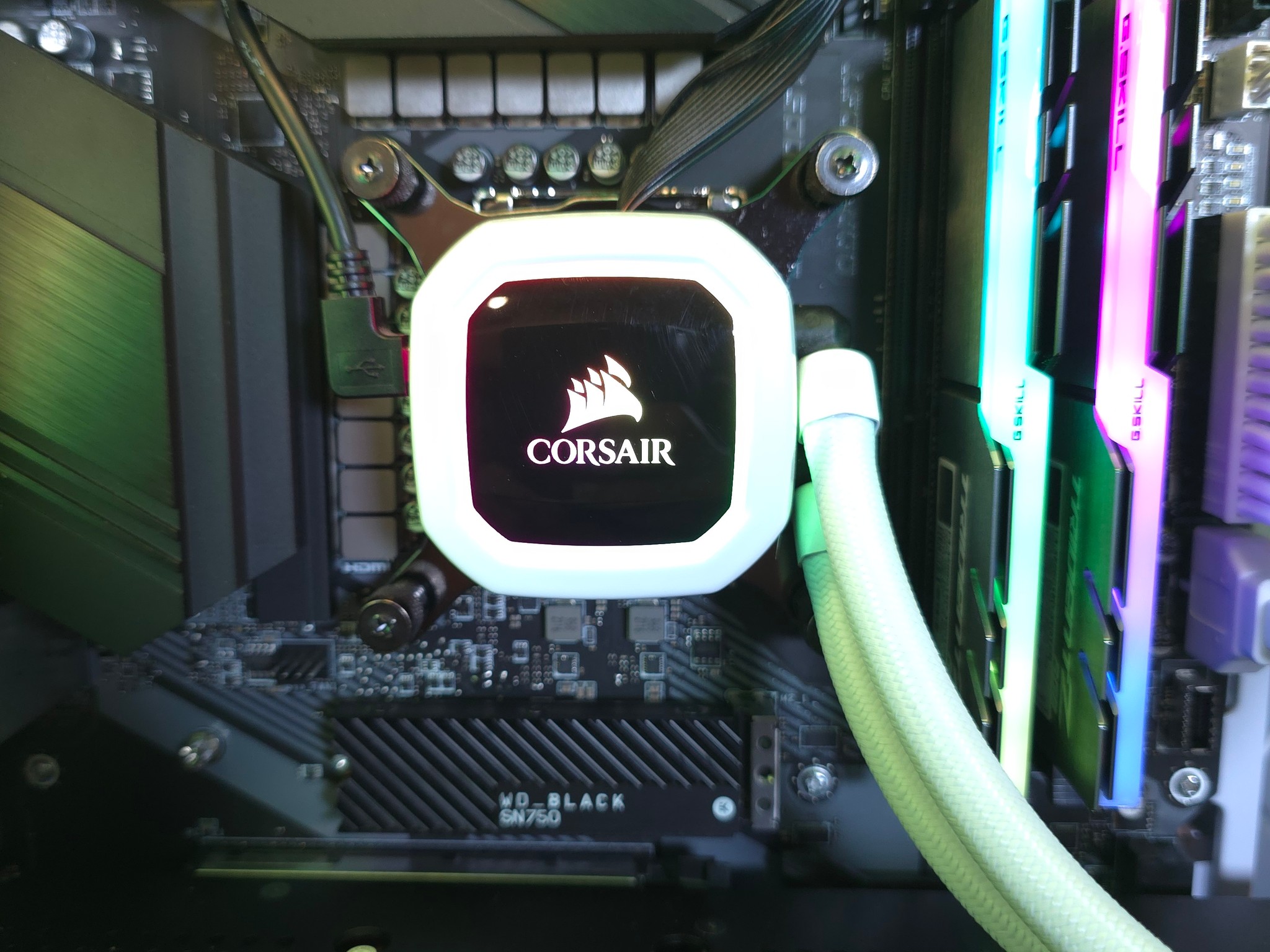 🔥 RTX 7800 XT Gaming PC | i7-10700K | 32GB RGB | 5TB Storage | White Build
