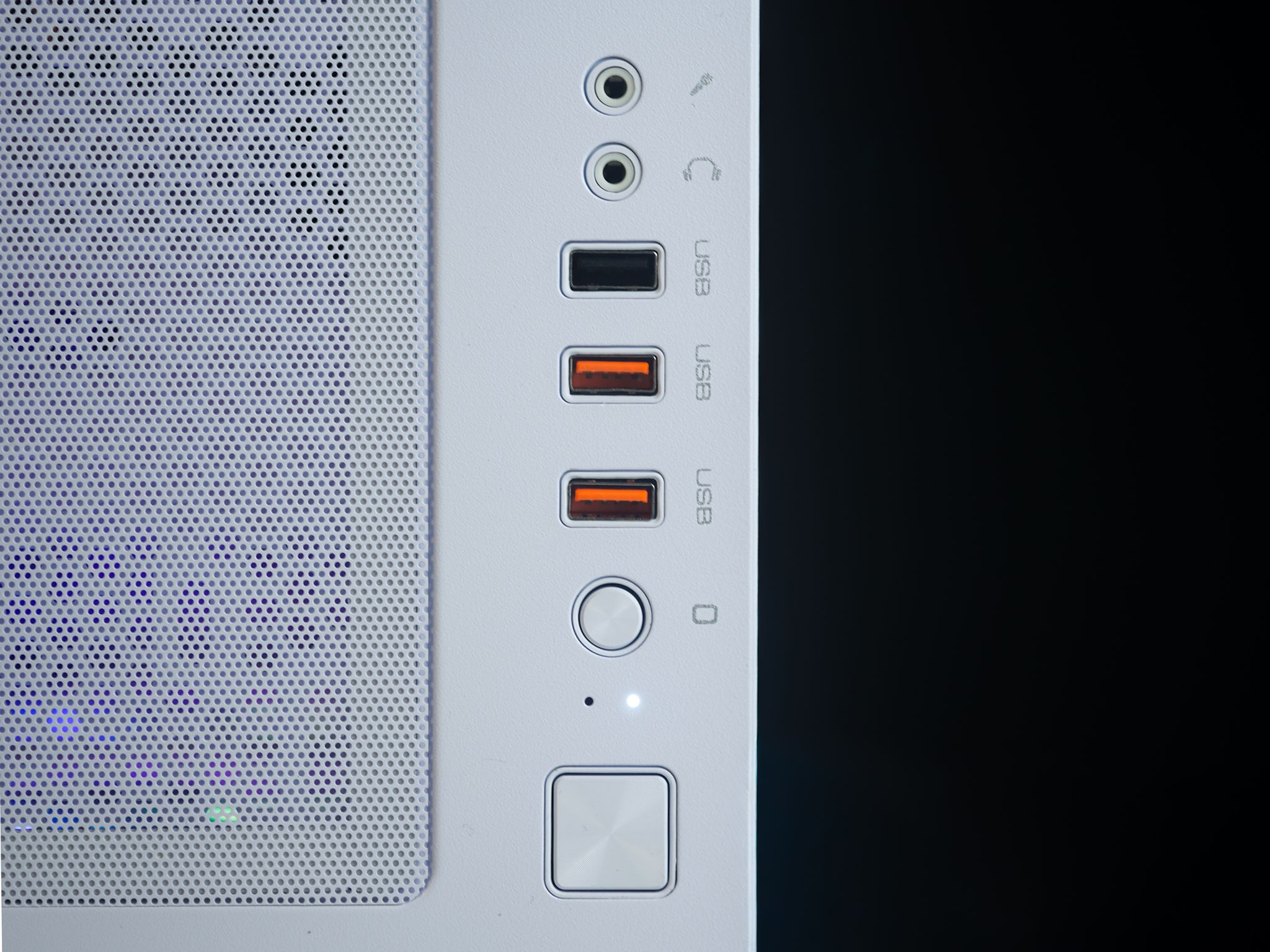EXT ICE Mini 50X - Ryzen 5 5500, RTX 5060 8GB, 32GB DDR4 Memory