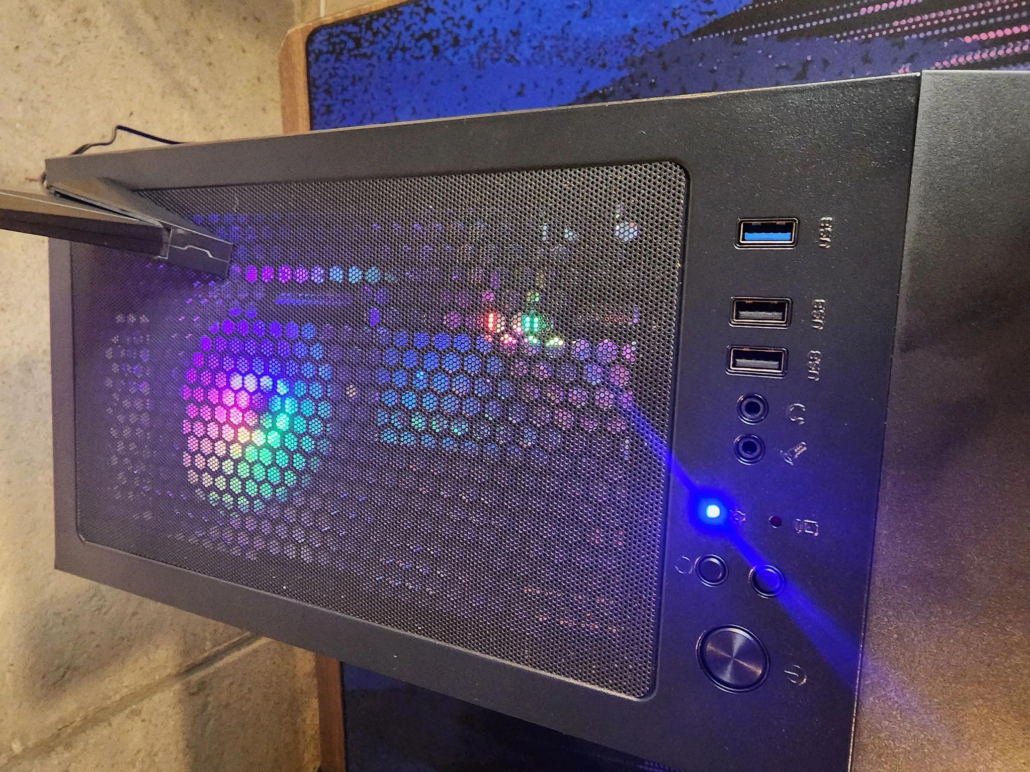 RX 6600 XT / i7-9700K - Custom Gaming Computer
