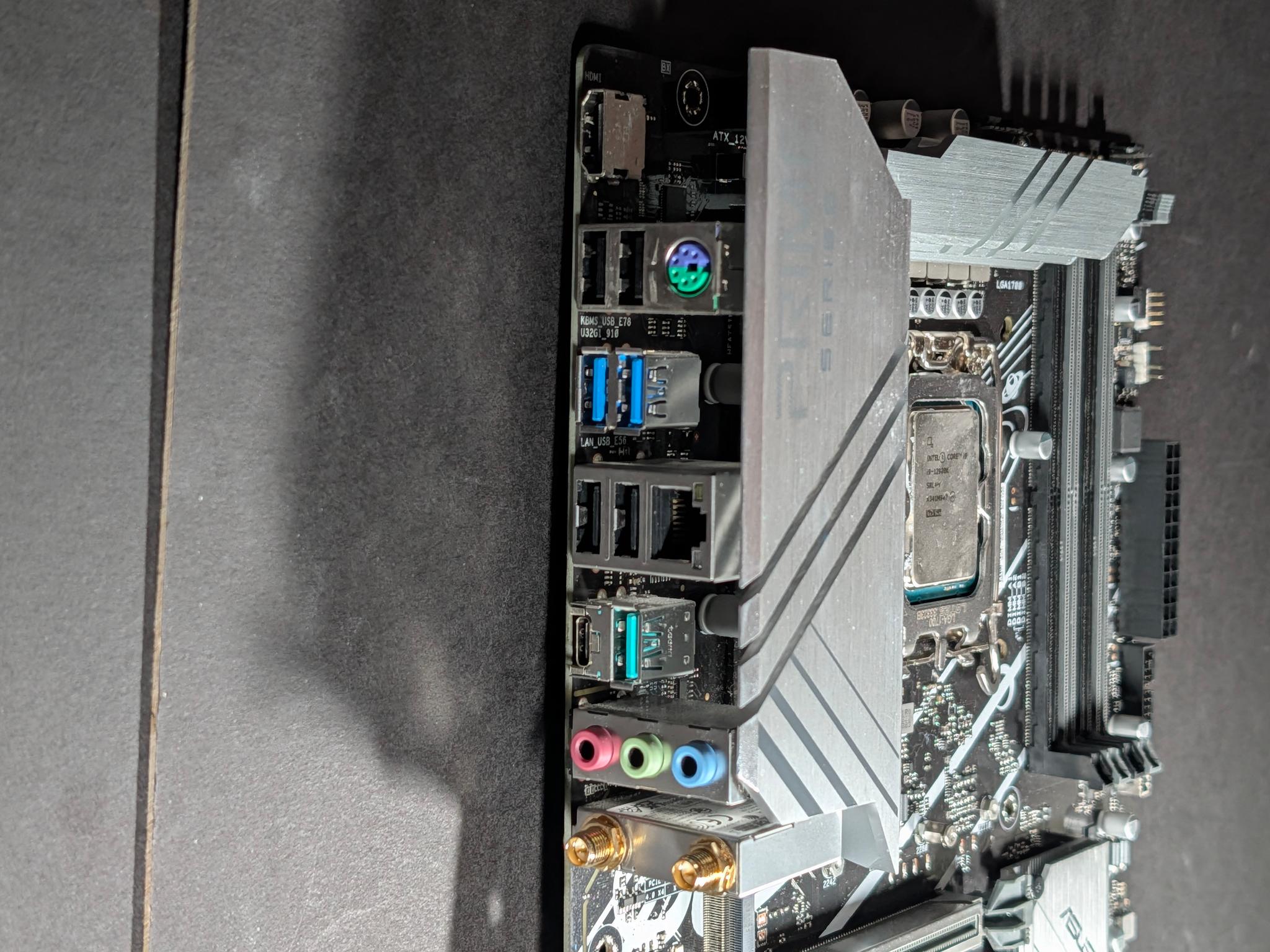 Intel Core i9-12900K / Asus Prime Z790-V Wifi Combo