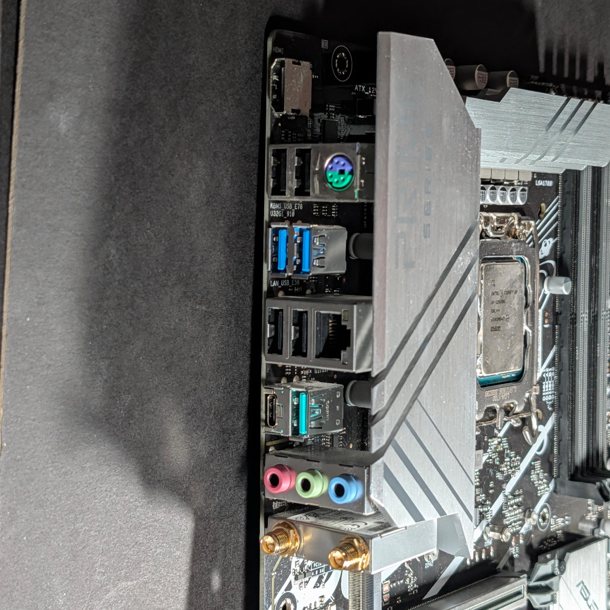 Intel Core i9-12900K / Asus Prime Z790-V Wifi Combo