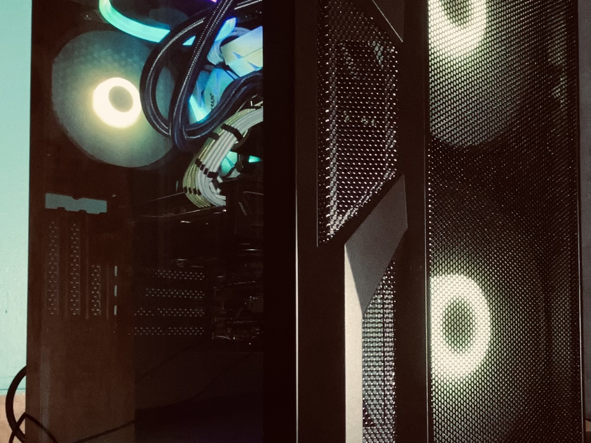 (Liquid Cooled) Intel 9th gen Gaming pc-16GB DDR4(XMP)-over 2TB storage-w/ (Activated)Windows 11 
