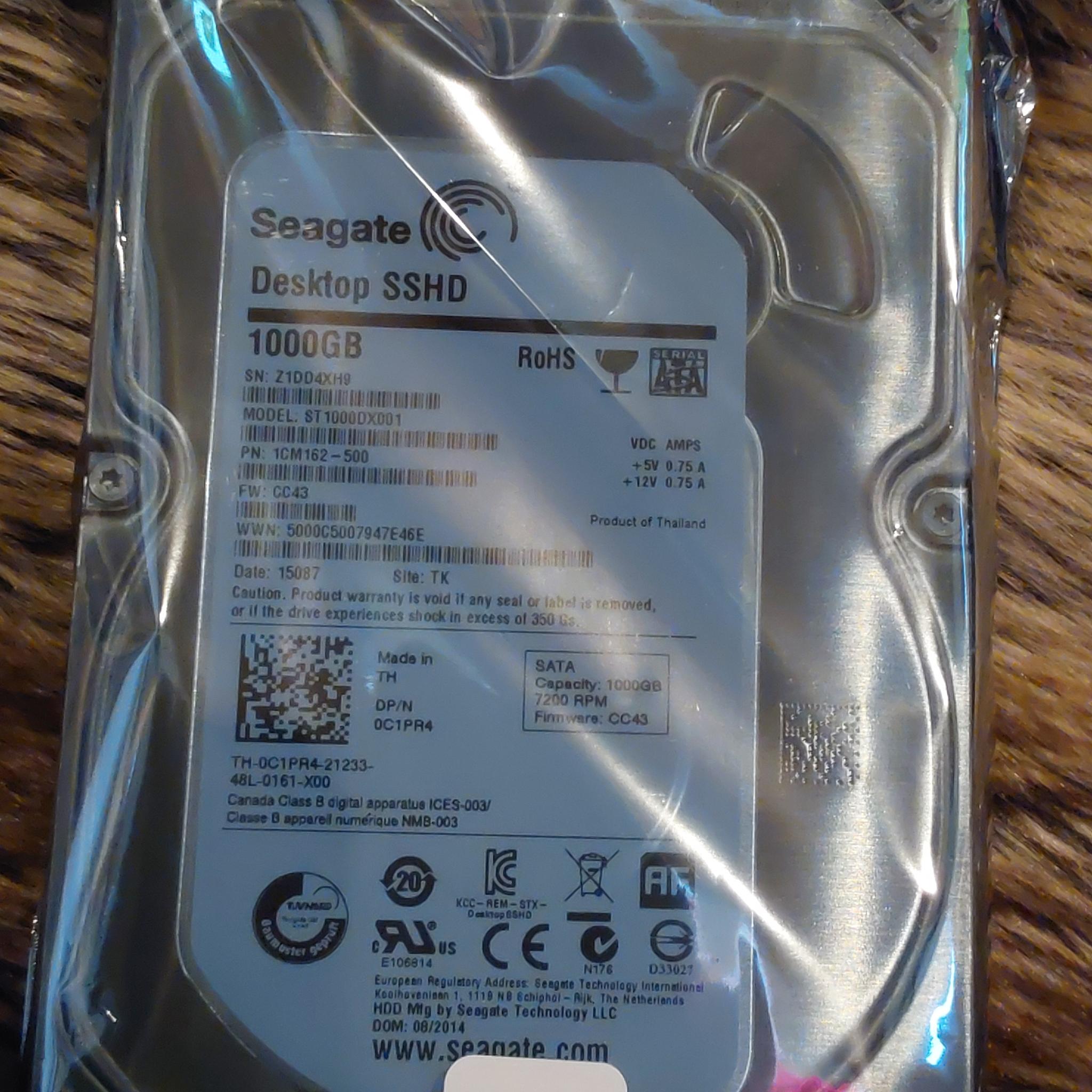 NEW SEAGATE 1TB 3.5 in. SOLID STATE HYBRID DRIVE (SSHD)