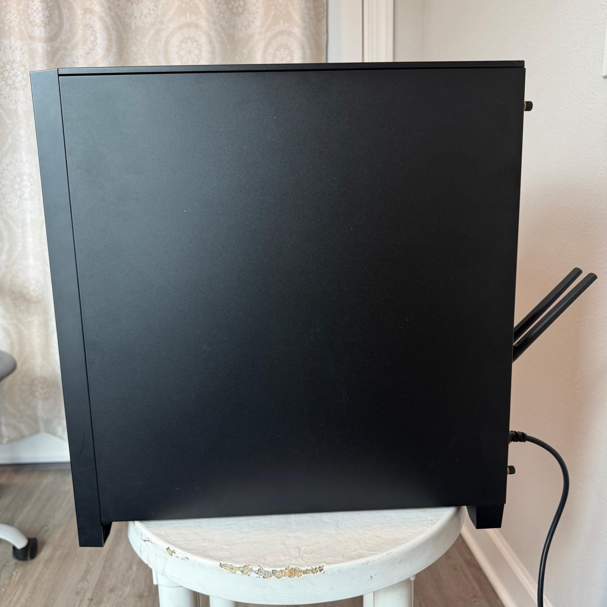 Corsair 4000D - Ryzen 7 5700X 8-Core, RTX 3070, 48GB DDR4, 1TB M.2 NVMe