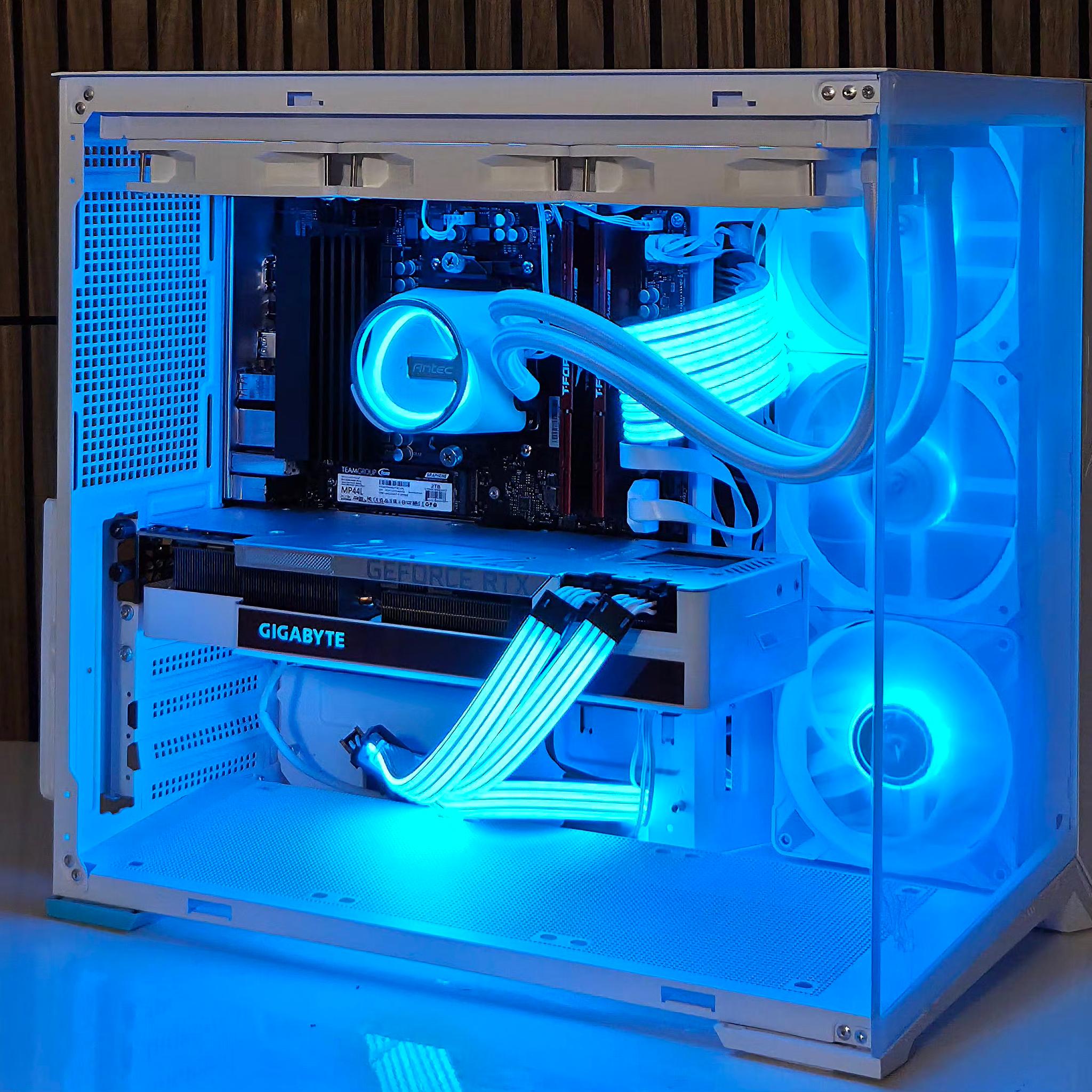 WHITEOUT Gaming PC| 7500X3D | 32GB DDR5 | RTX 3080TI 12GB |1TB NVME  | Lian LI  | Windows 11 | WIFI