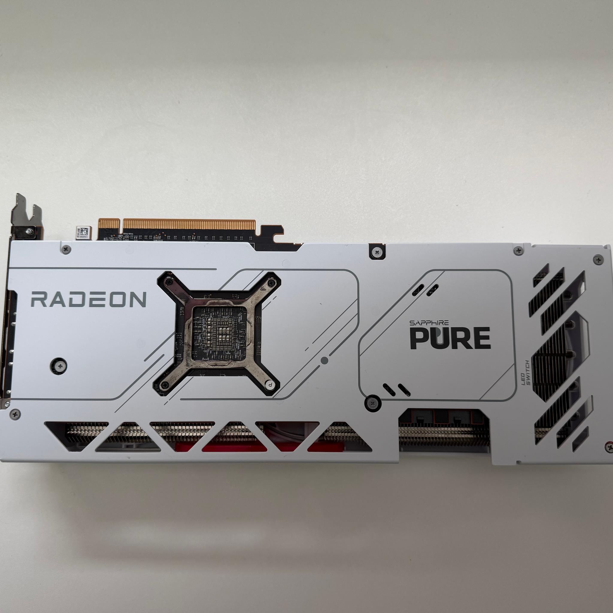 SAPPHIRE PULSE Radeon RX 7800 XT