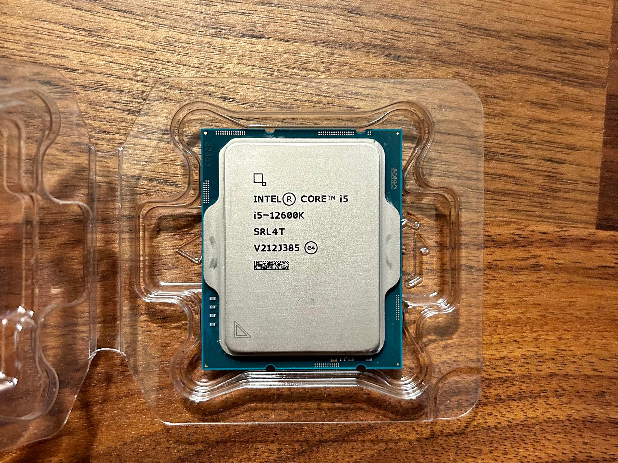 Intel Core i5-12600K Processor (4.9 GHz, 10 Cores, LGA 1700)