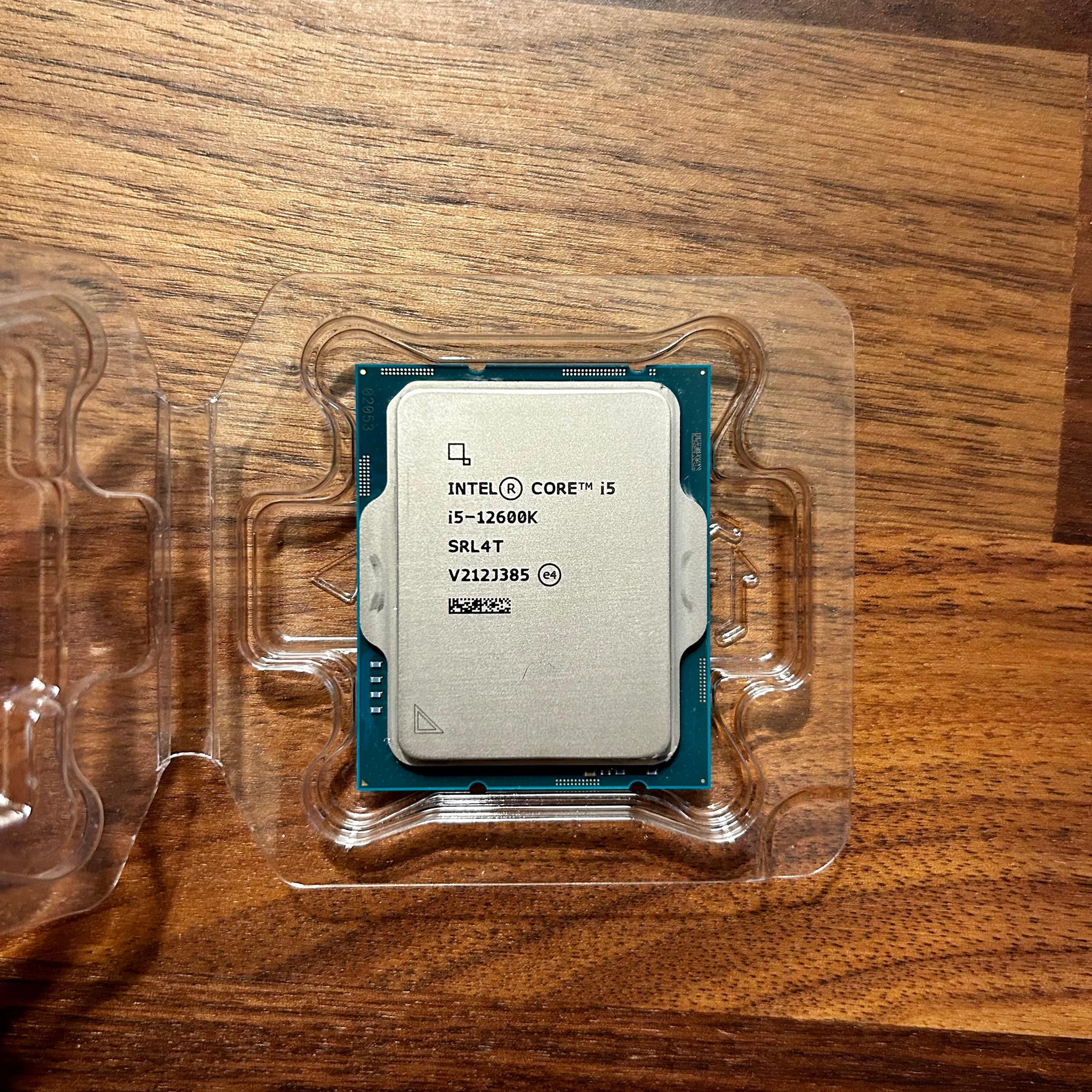 Intel Core i5-12600K Processor (4.9 GHz, 10 Cores, LGA 1700)