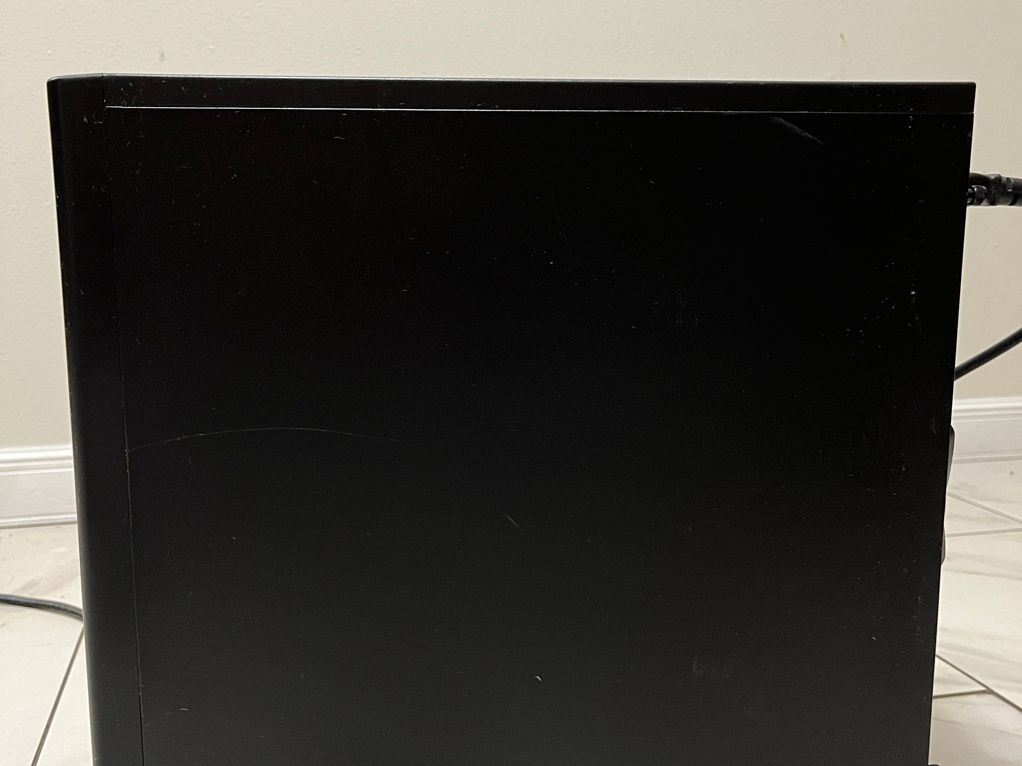 NVIDIA RTX 3060 Ti, Intel Core i5-9400f, 16GB RAM, 500GB SSD - Sleeper Gaming PC w/ Wi-Fi & BT