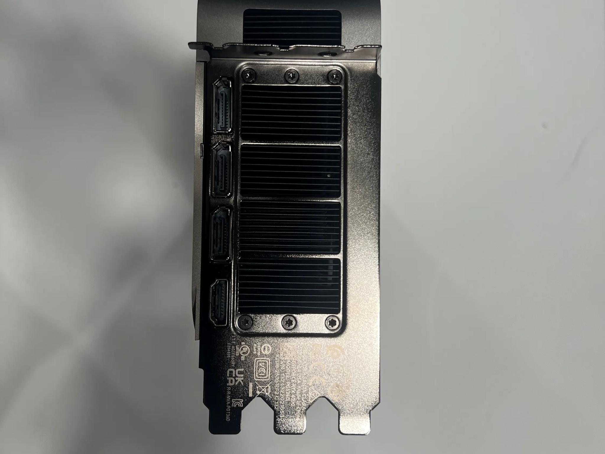 NVIDIA RTX 4090 FOUNDERS 24GB